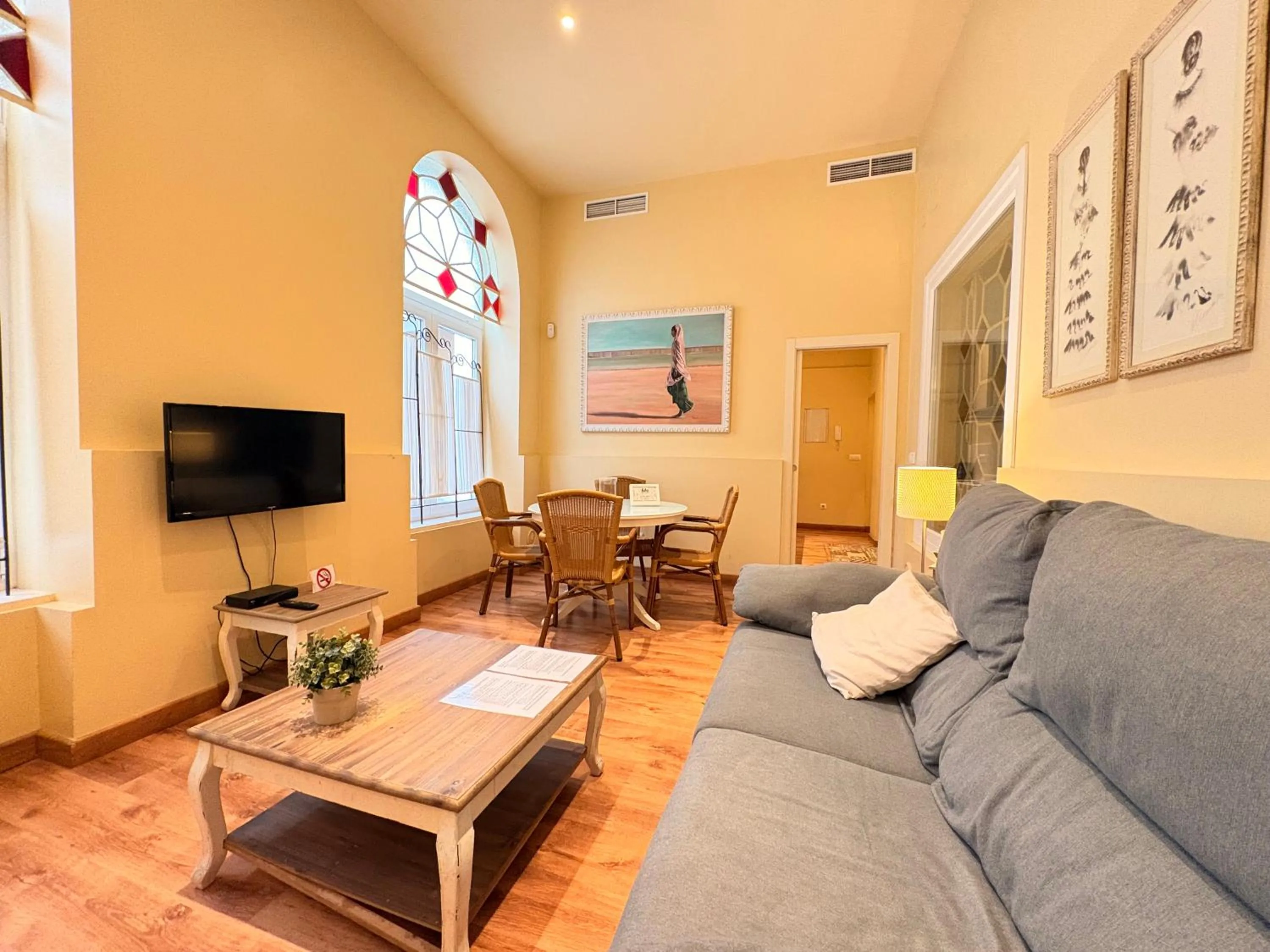 Seating area in Life Apartments San Vicente