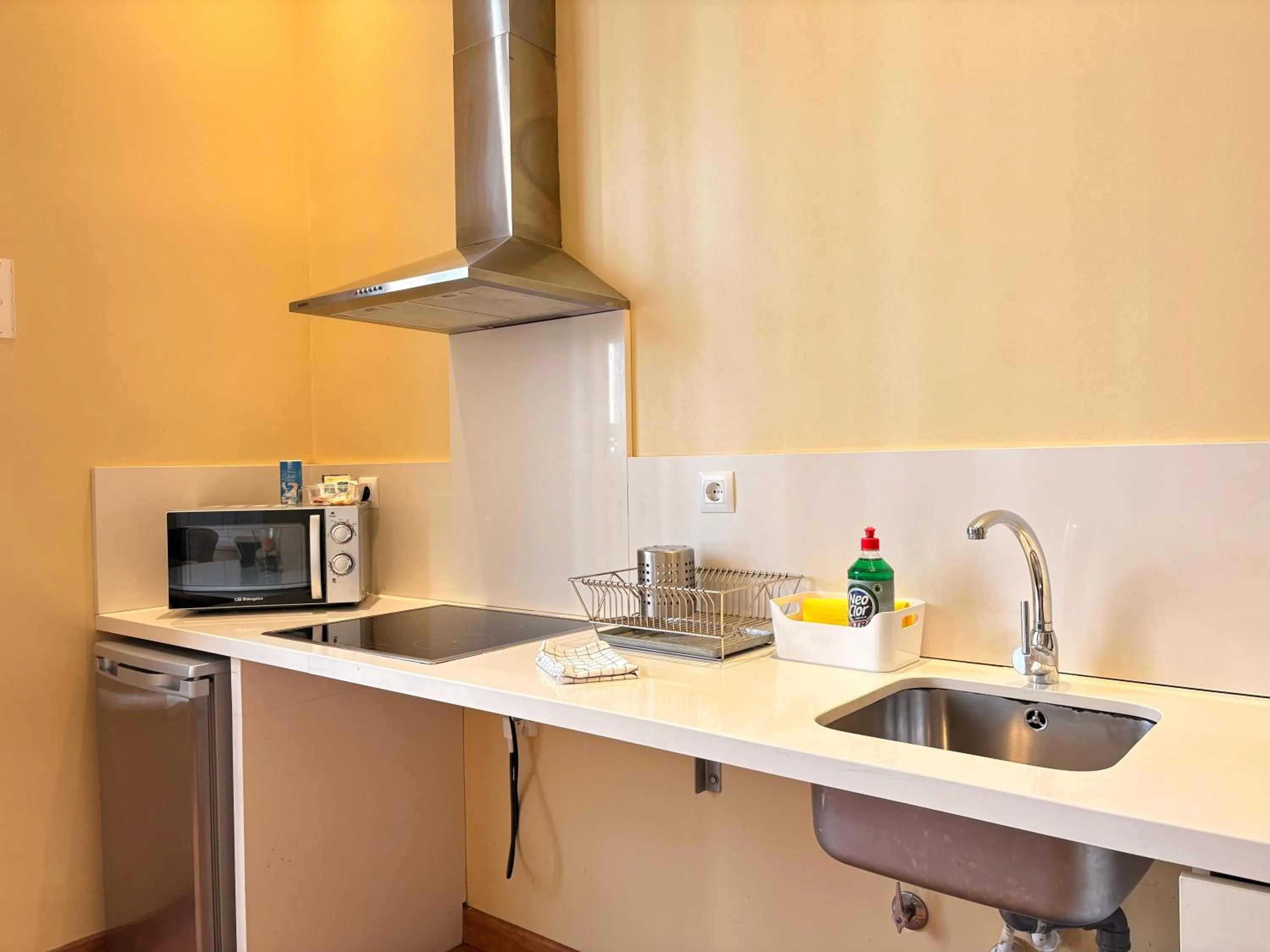 Kitchen or kitchenette in Life Apartments San Vicente