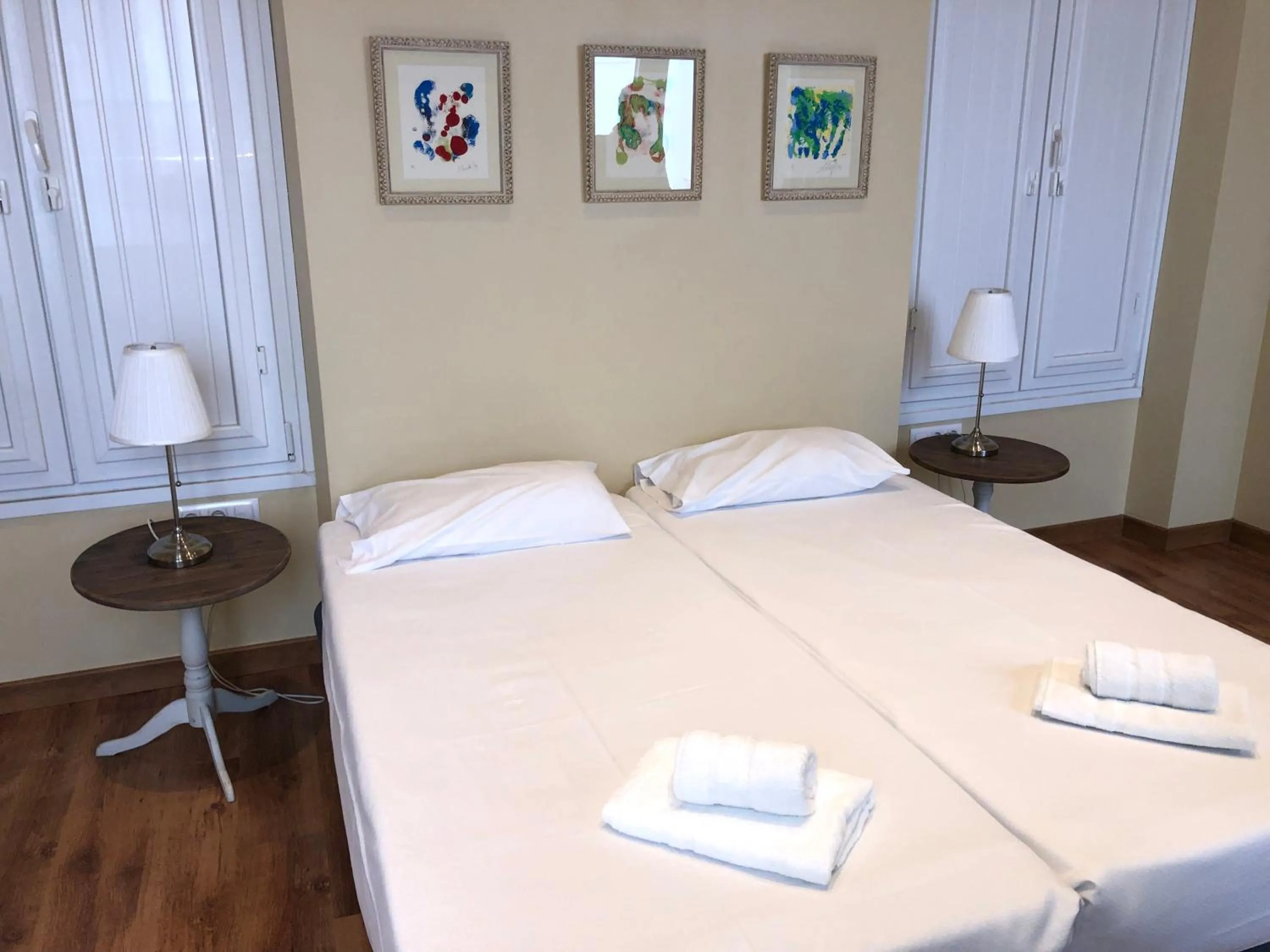 Bedroom, Bed in Life Apartments San Vicente