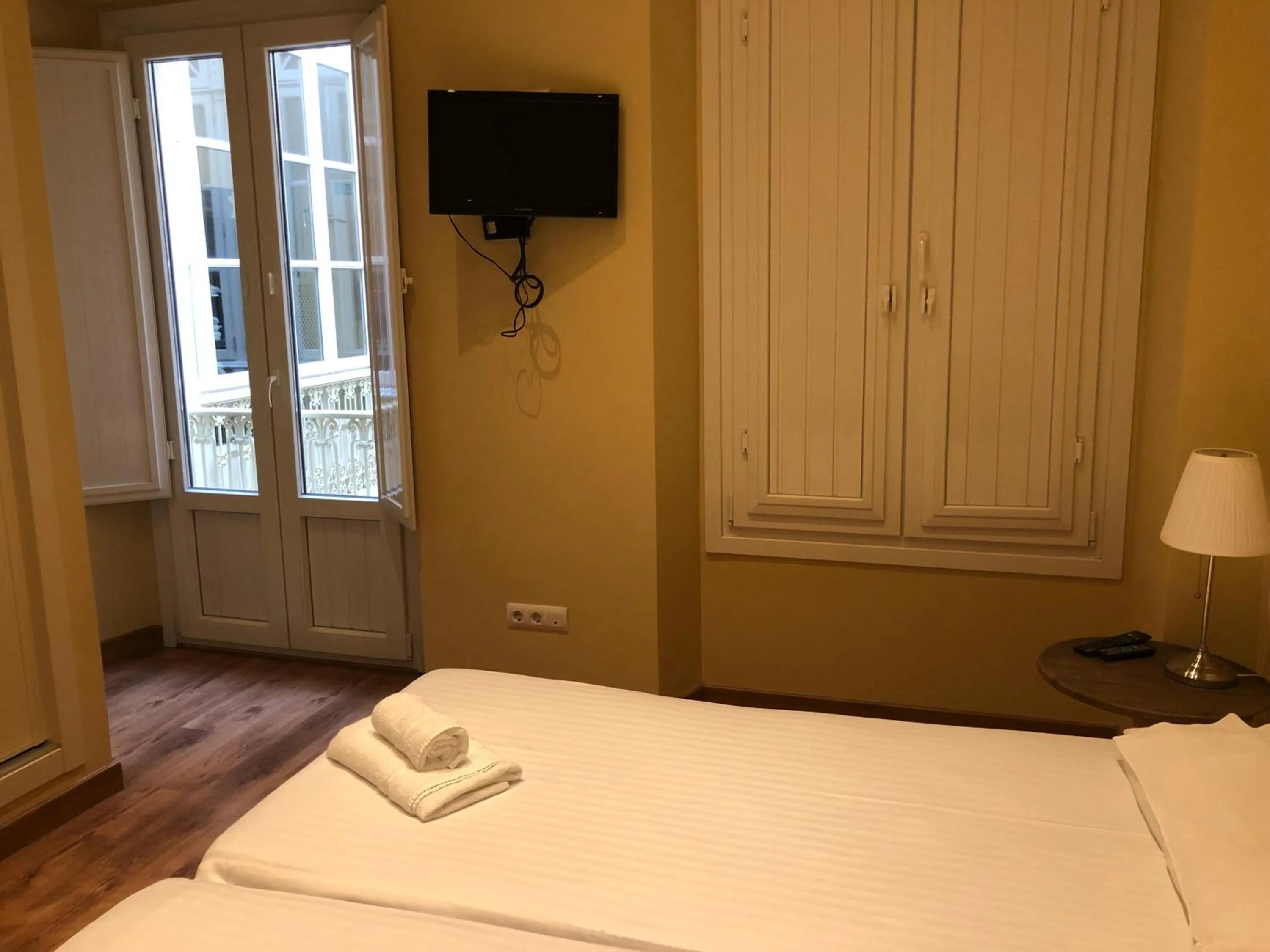 Bedroom, Bed in Life Apartments San Vicente