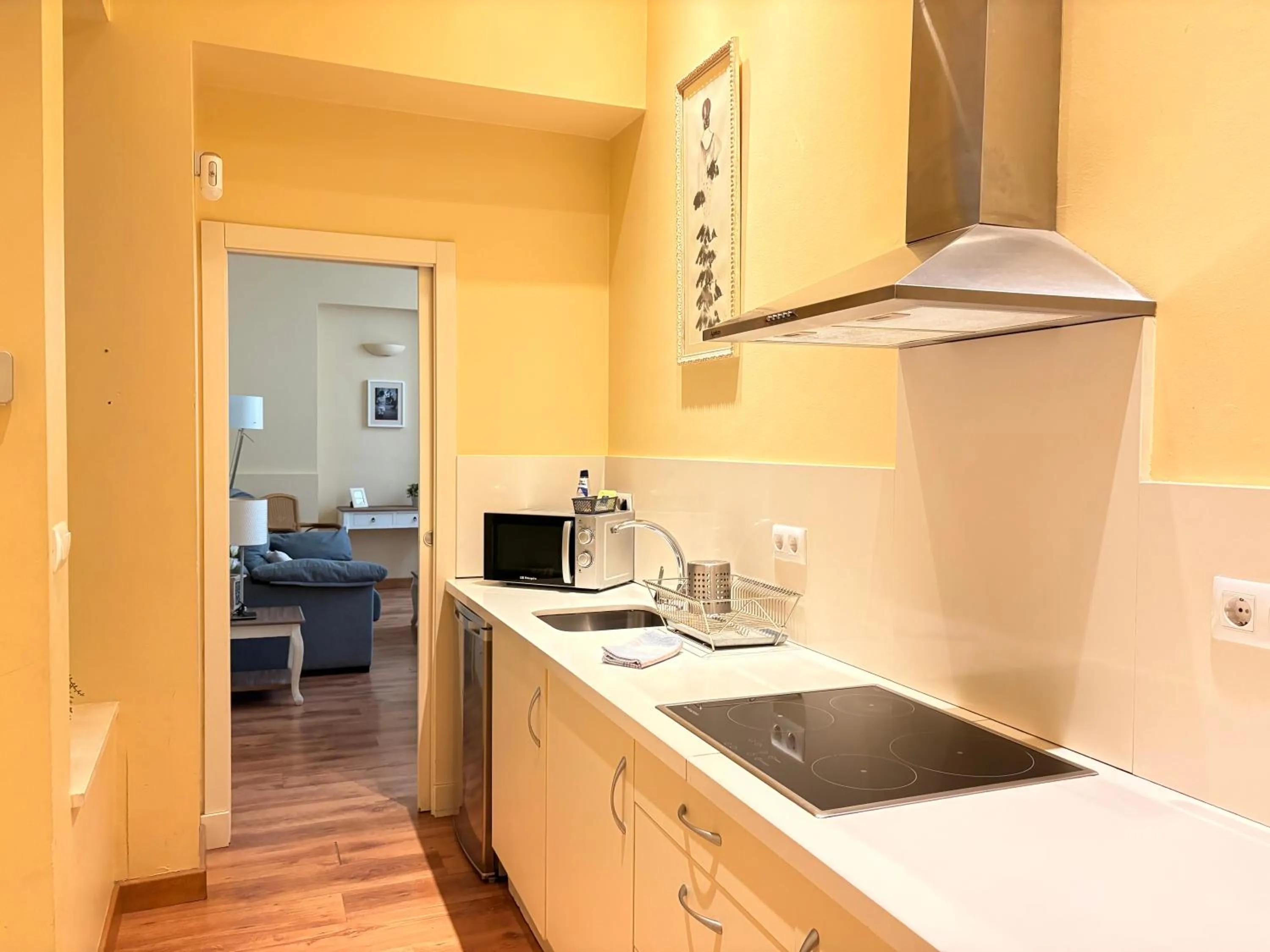 Dining area in Life Apartments San Vicente