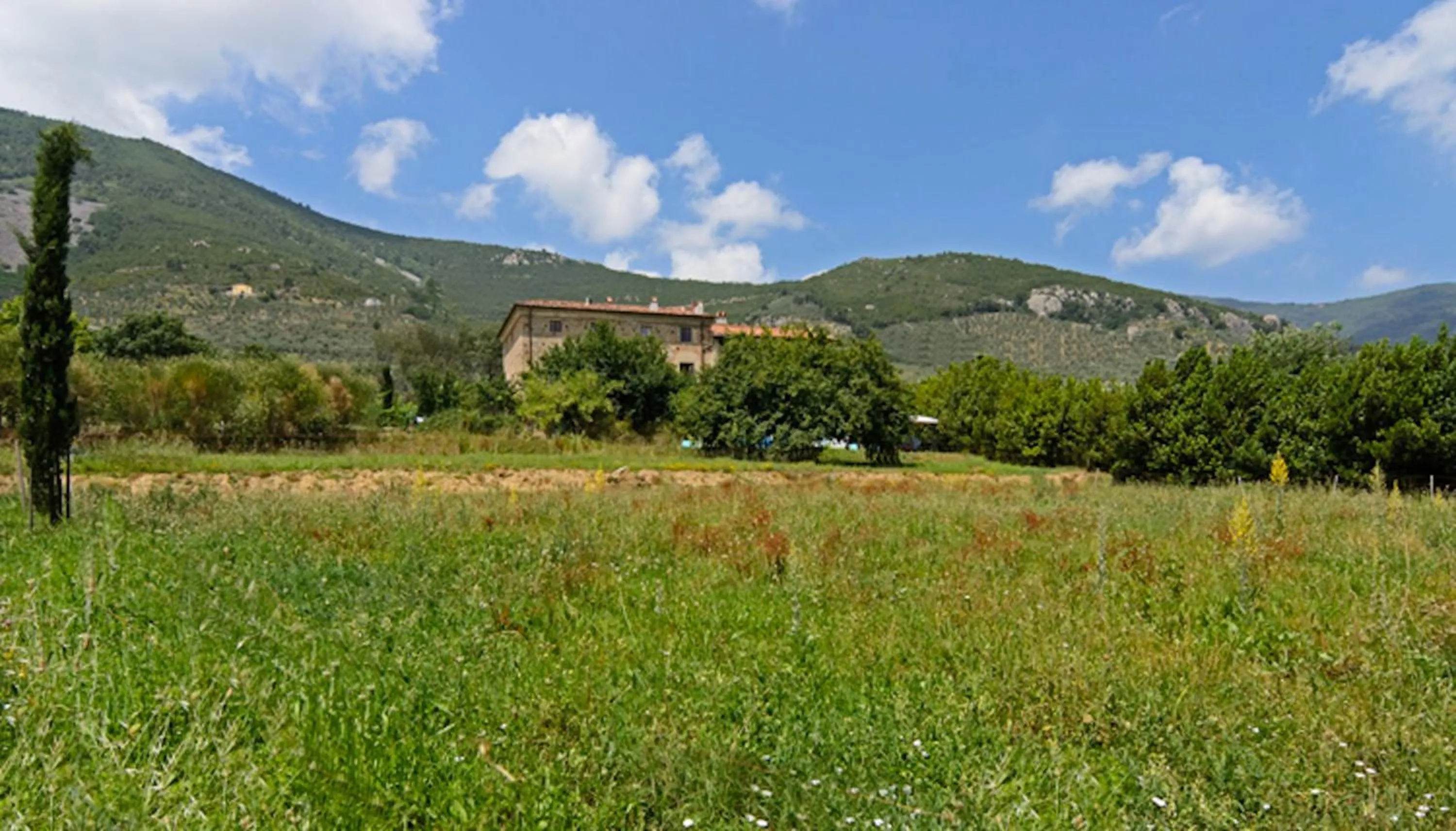 Property building in Al Palazzaccio
