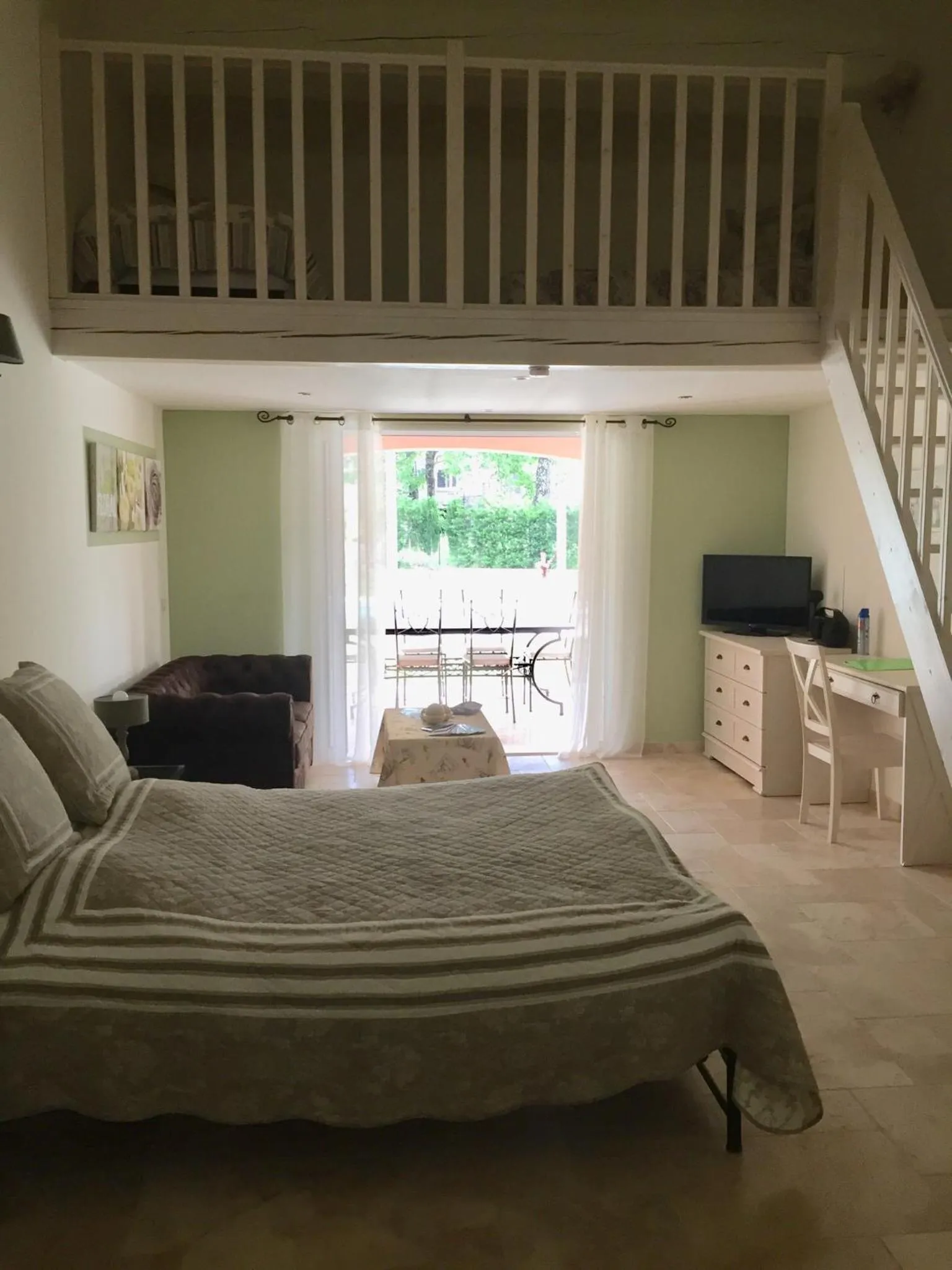 Photo of the whole room, Bed in Domaine Le Mas Sans Soucis