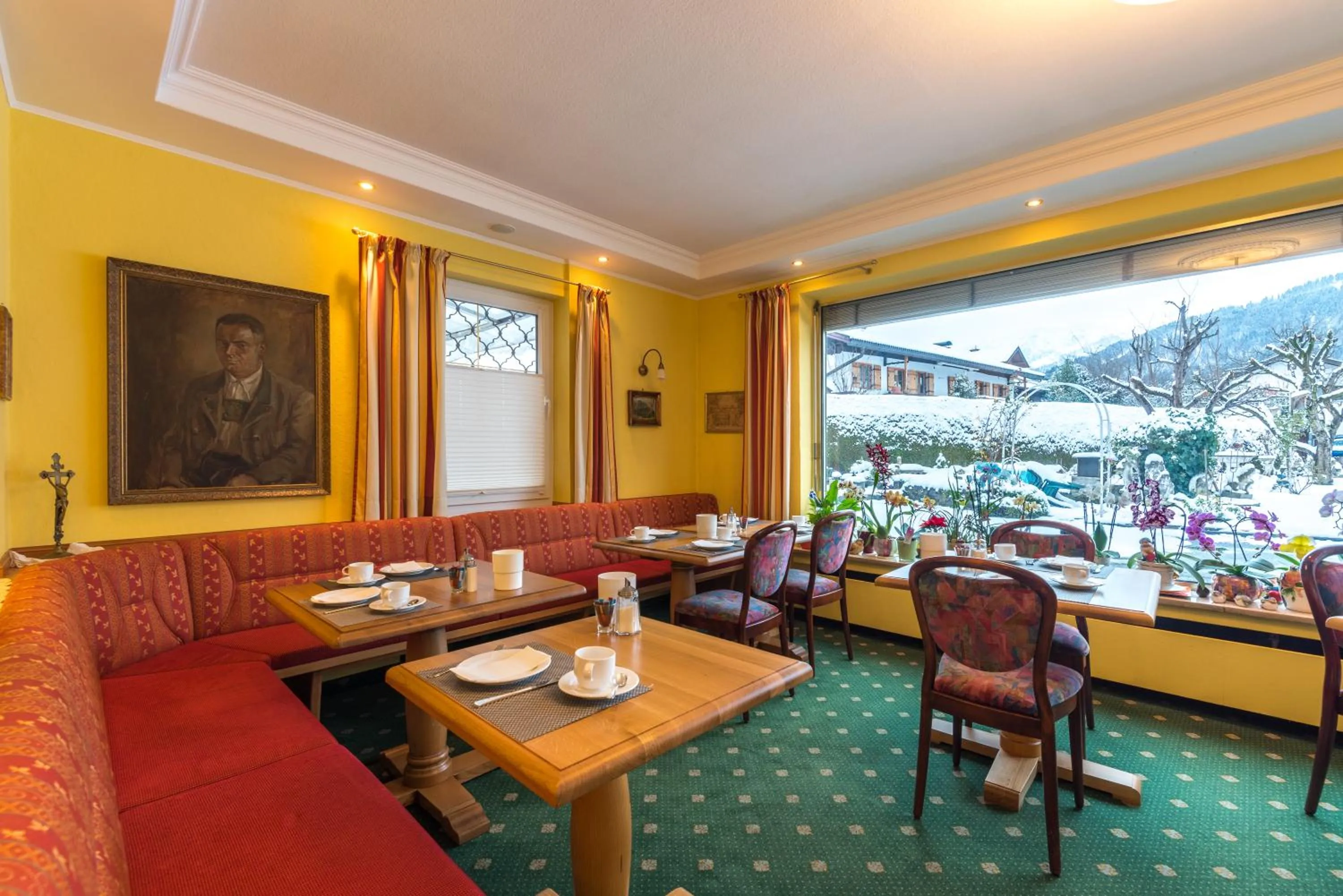 Decorative detail in Hotel garni Almenrausch und Edelweiss