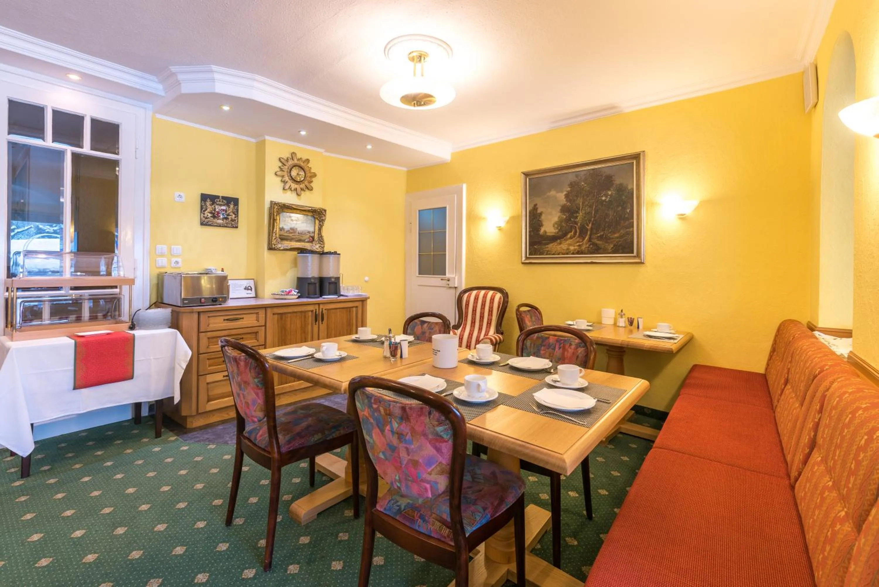 Decorative detail in Hotel garni Almenrausch und Edelweiss