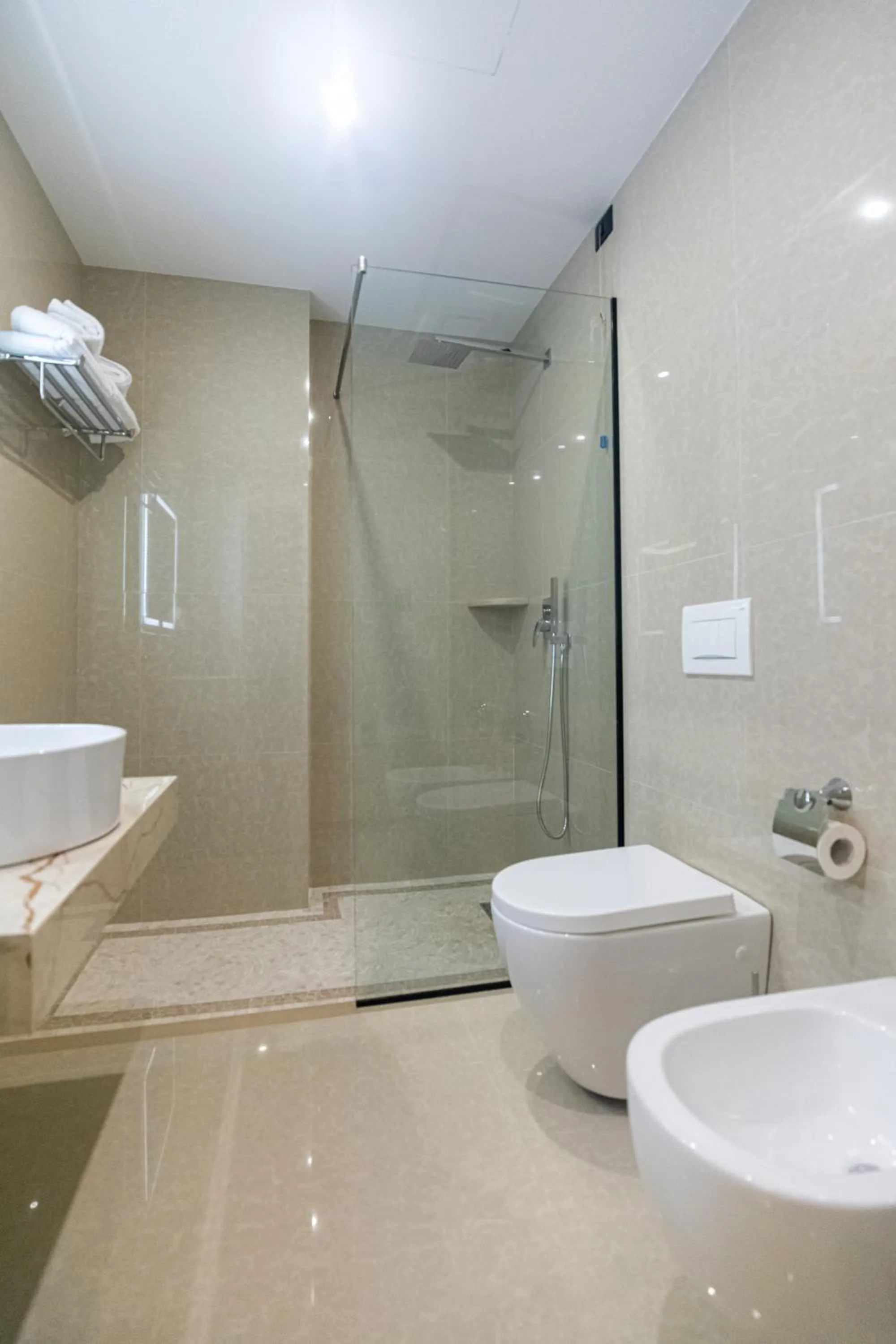 Bathroom in Kraal Hotel Vlore