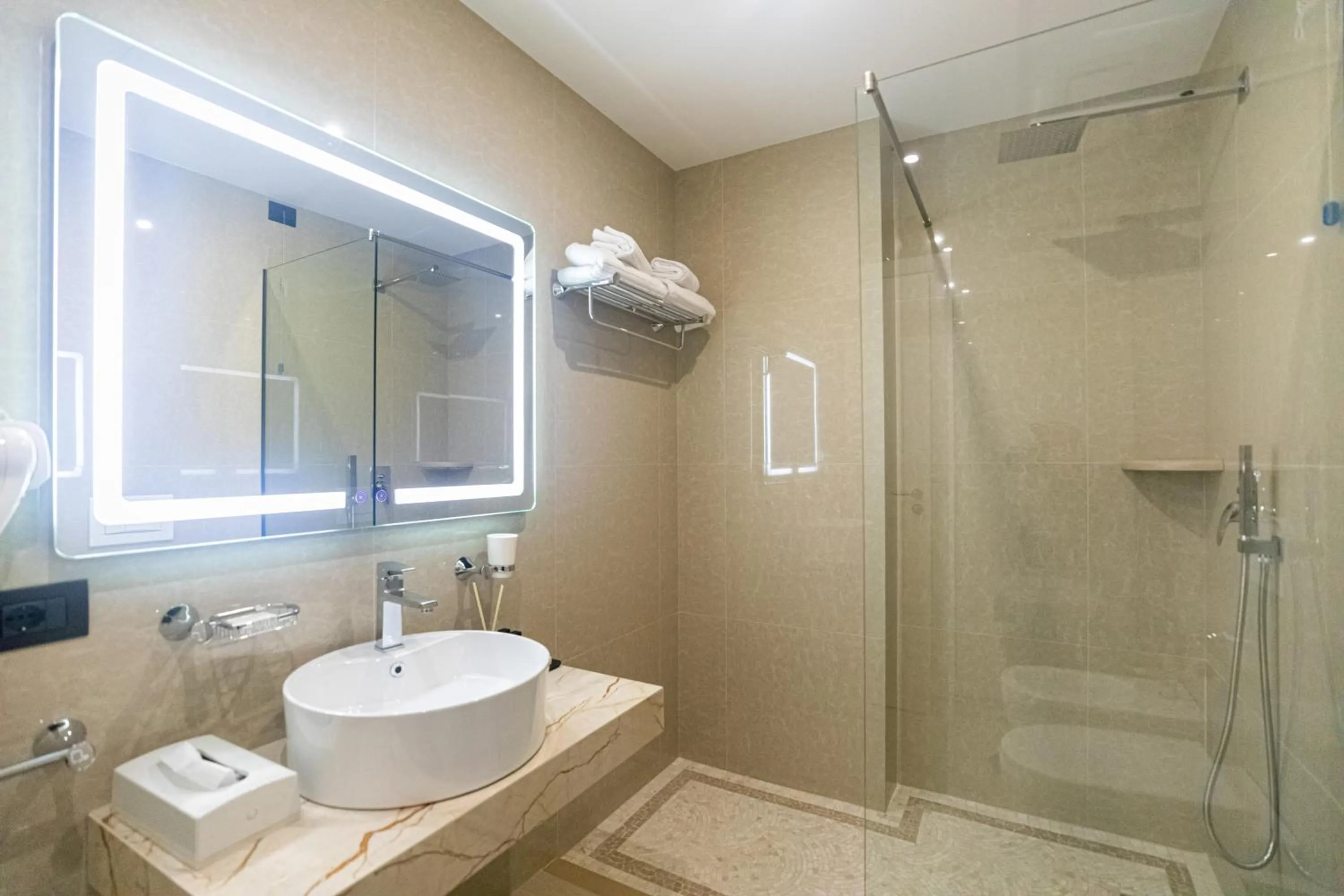 Toilet in Kraal Hotel Vlore