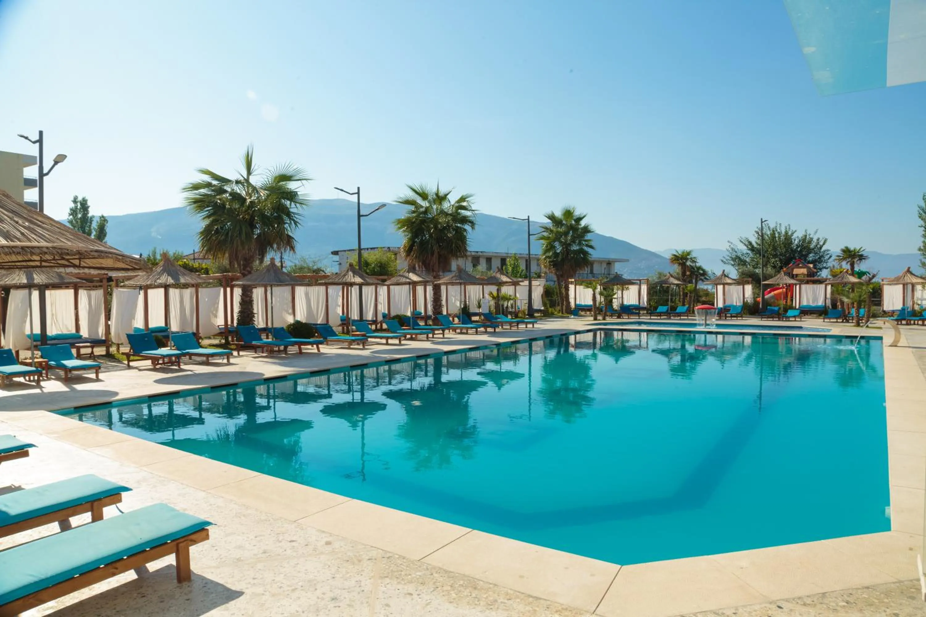 Swimming pool in Kraal Hotel Vlore