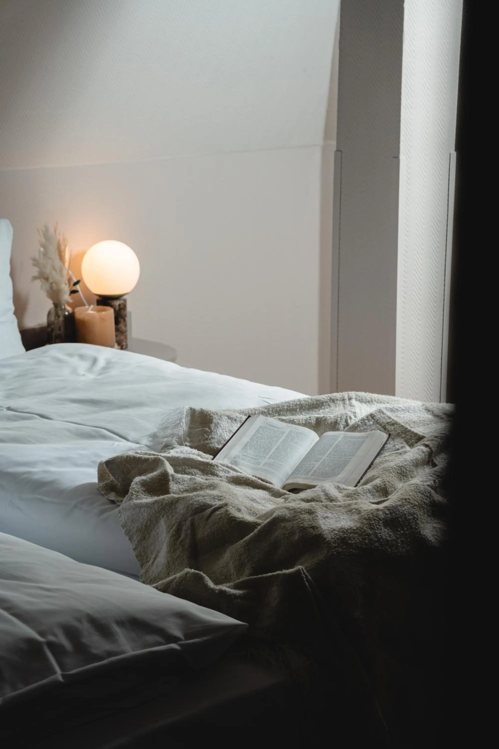 Photo of the whole room, Bed in Naturhotel Sachsenbaude Oberwiesenthal - Indoor-Pool & Outdoor-Whirlpool