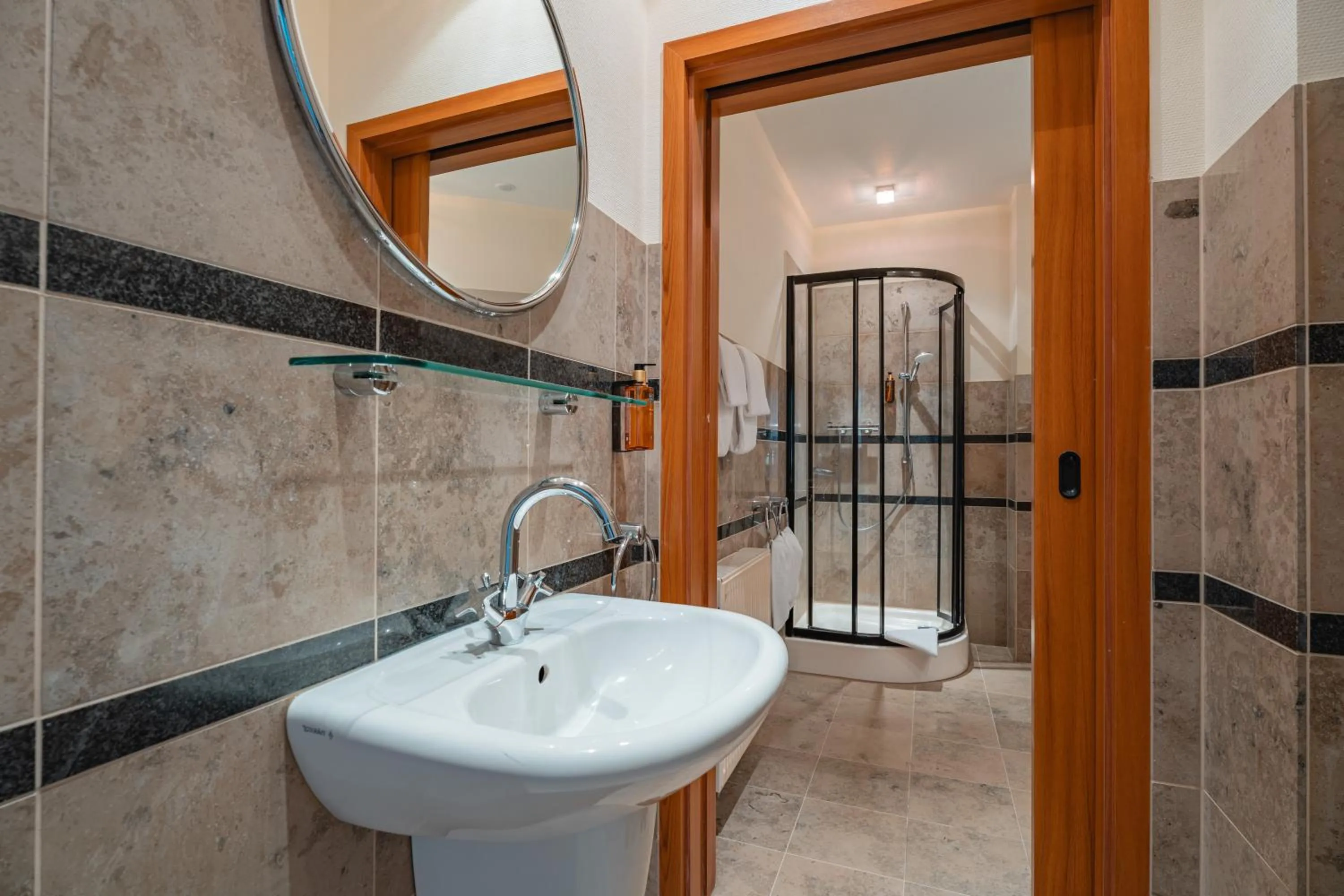 Bathroom in Naturhotel Sachsenbaude Oberwiesenthal - Indoor-Pool & Outdoor-Whirlpool