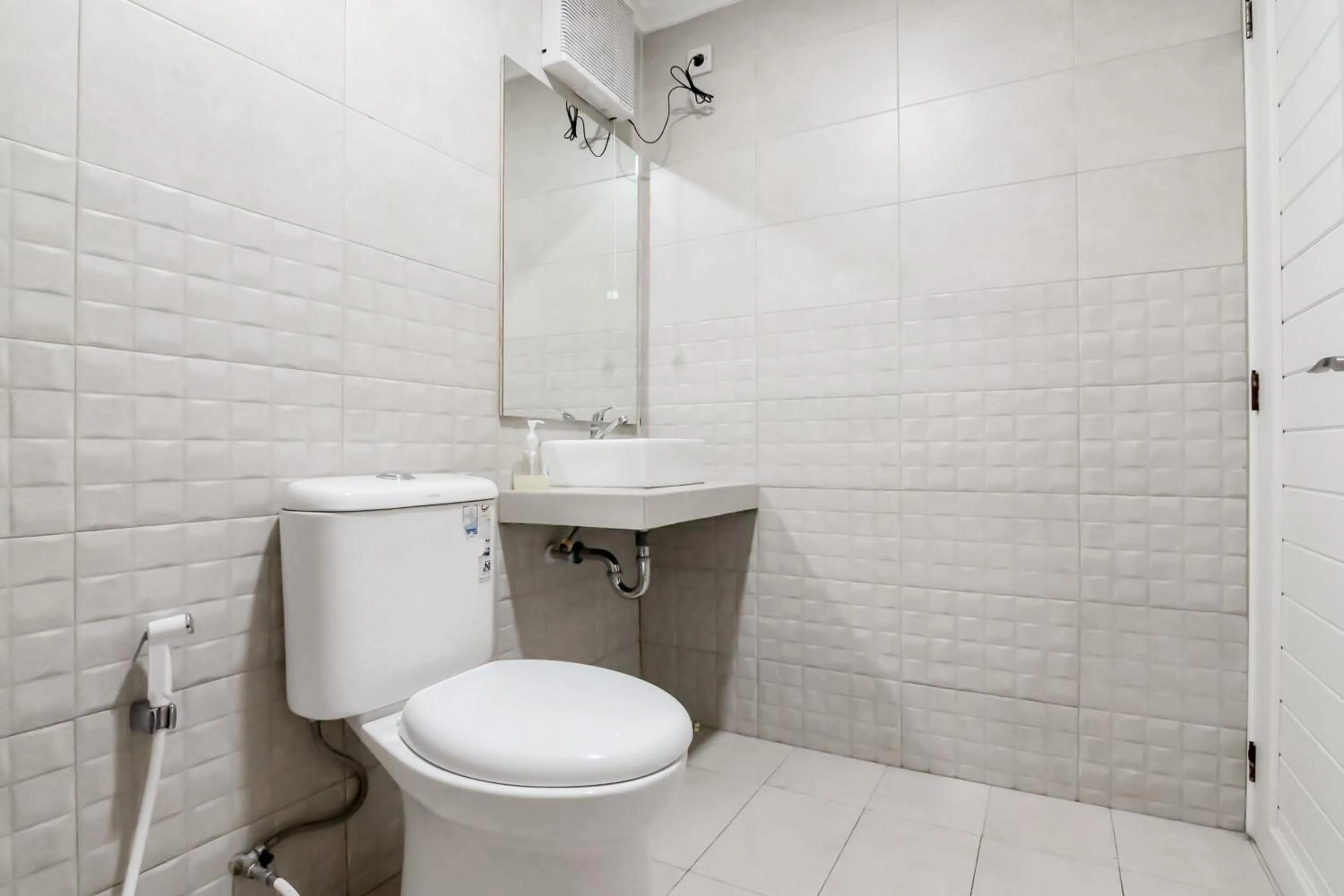 Bathroom in RedDoorz Plus near Lembang Park & Zoo