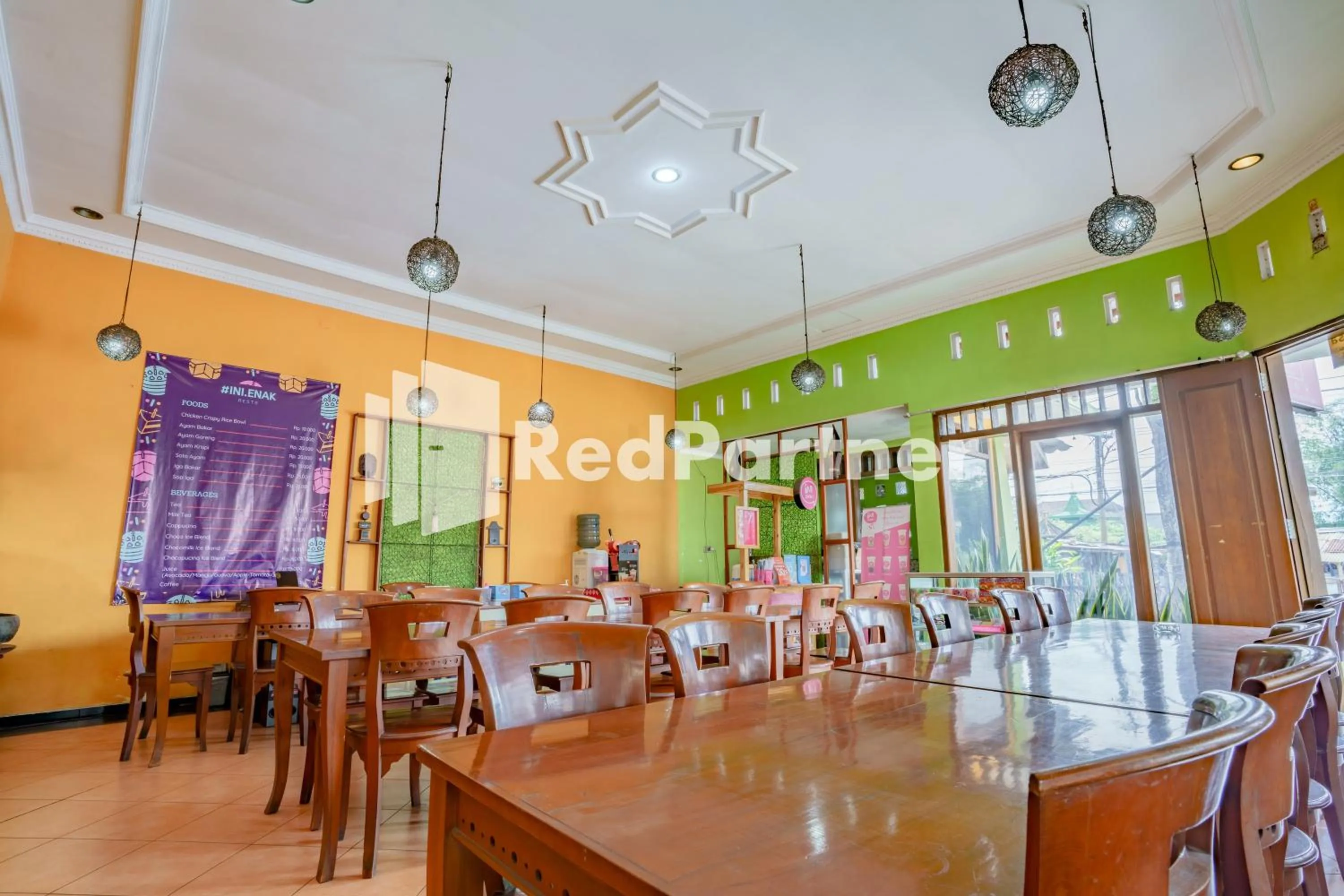 Seating area in Nafisa Homestay Syariah Near Jatim Park 3 Batu Mitra RedDoorz