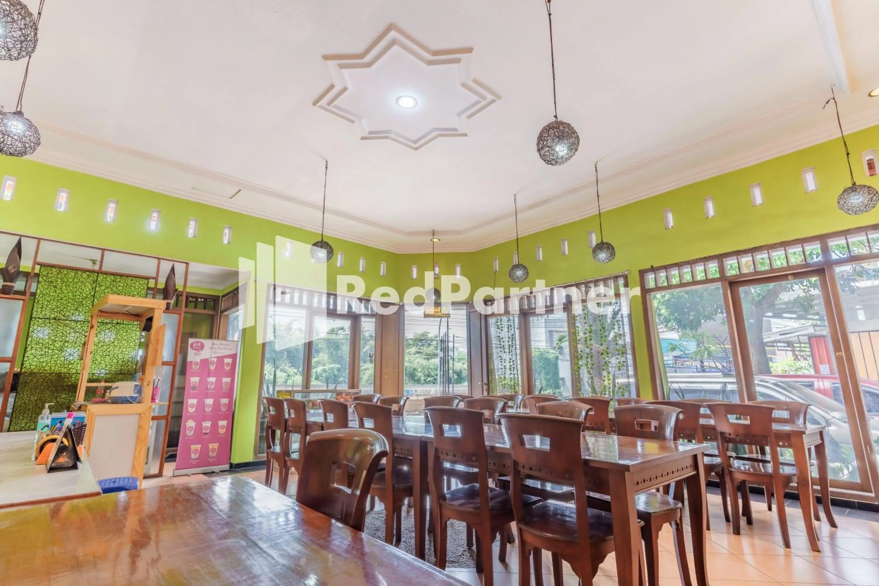 Seating area in Nafisa Homestay Syariah Near Jatim Park 3 Batu Mitra RedDoorz