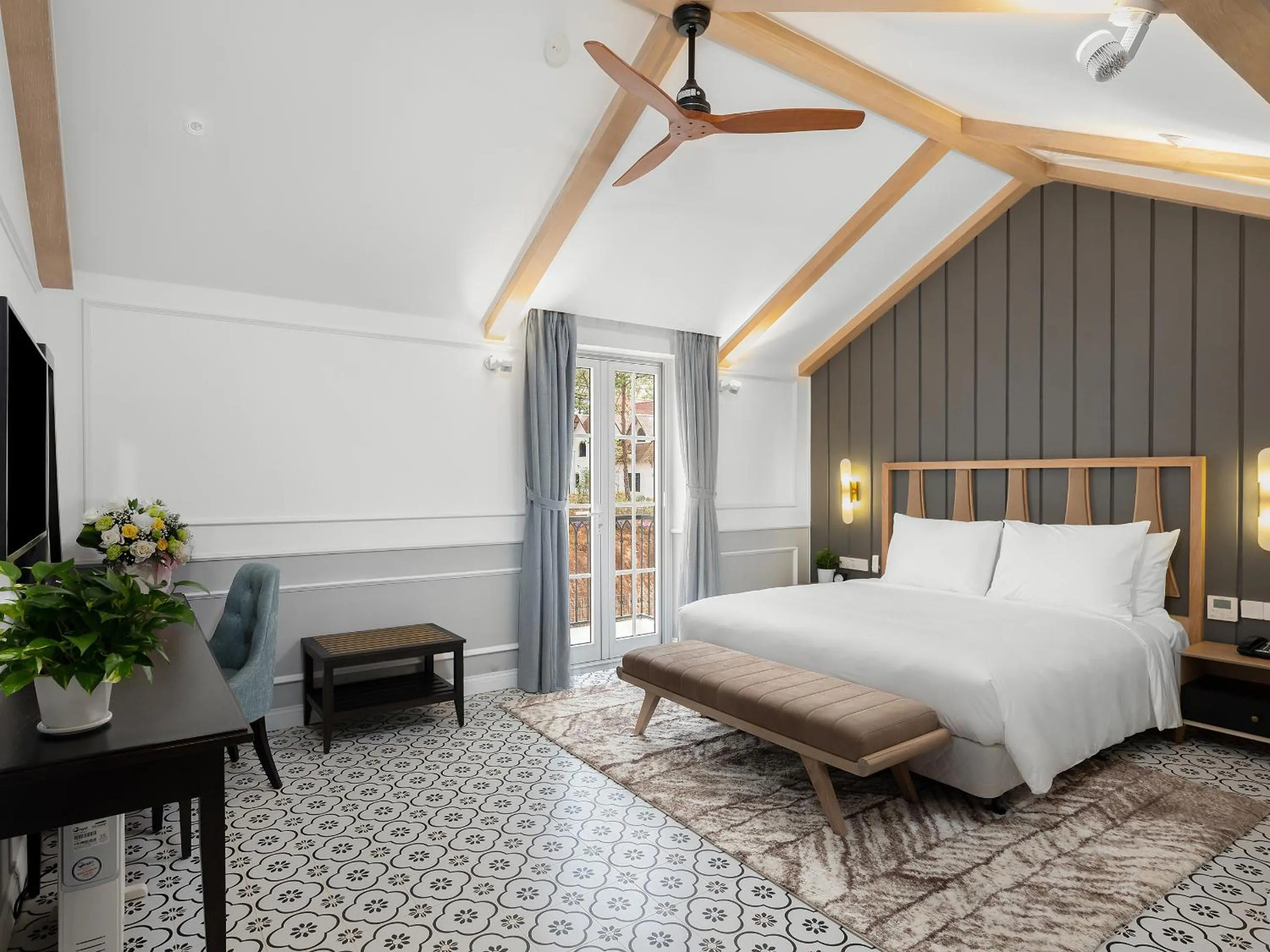 Bed in Golden Sun Hotel - Mangden