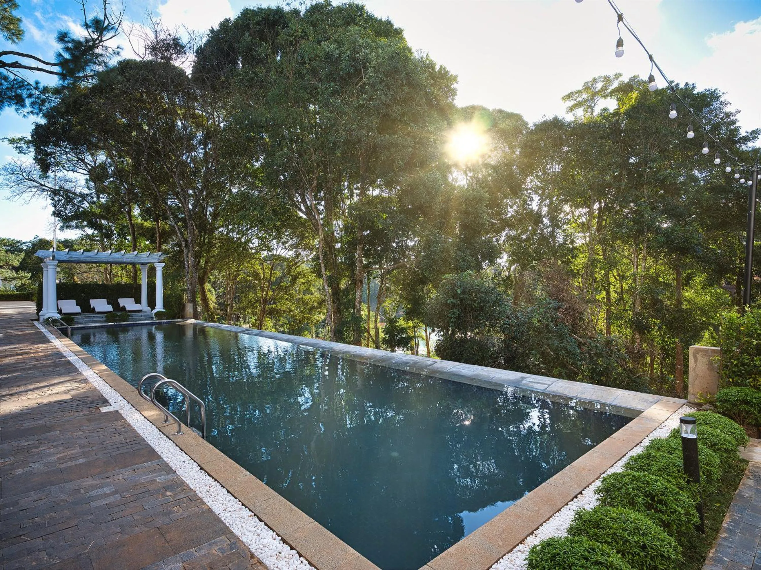 Golden Sun Hotel - Mangden