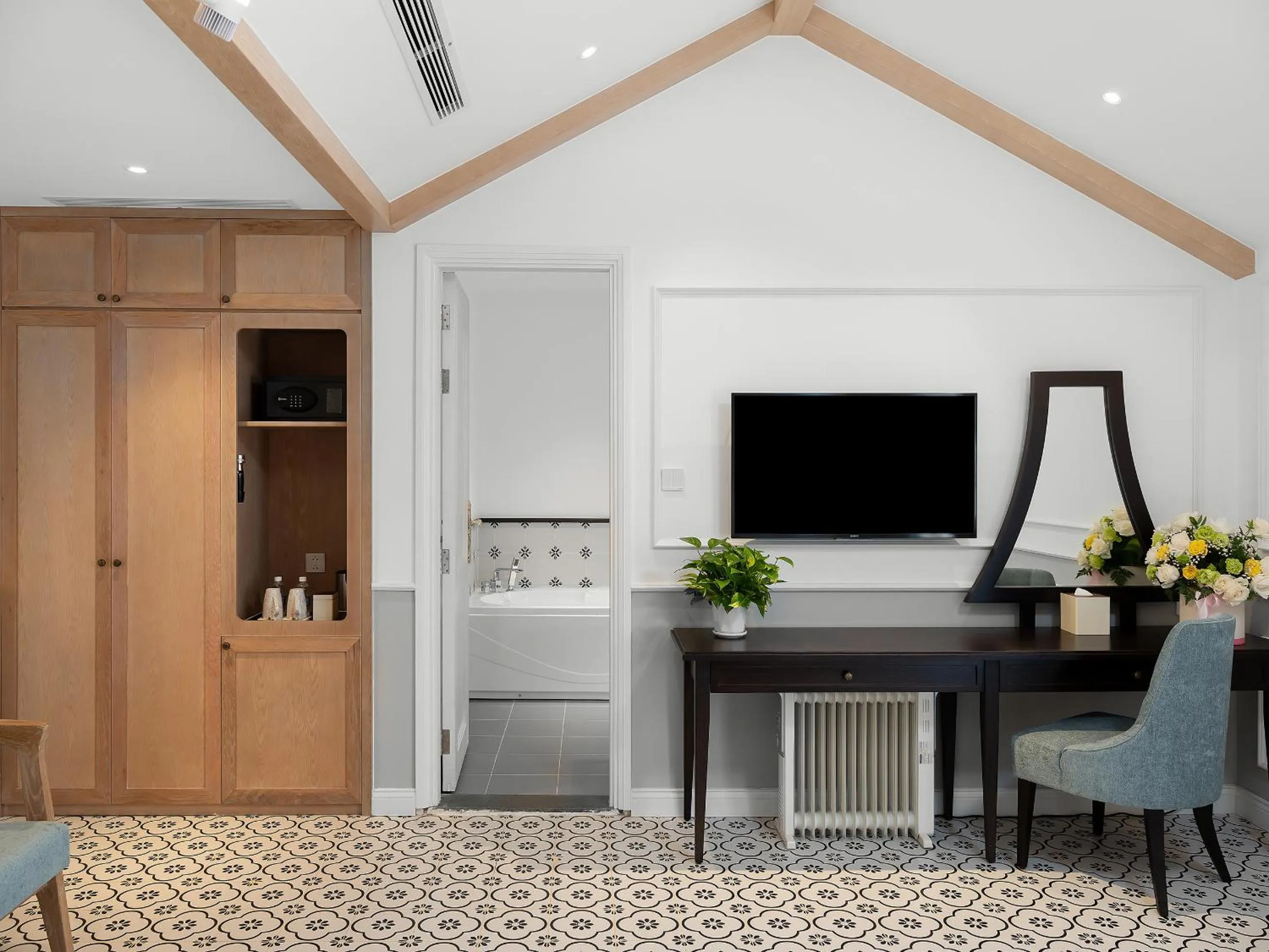 Golden Sun Hotel - Mangden