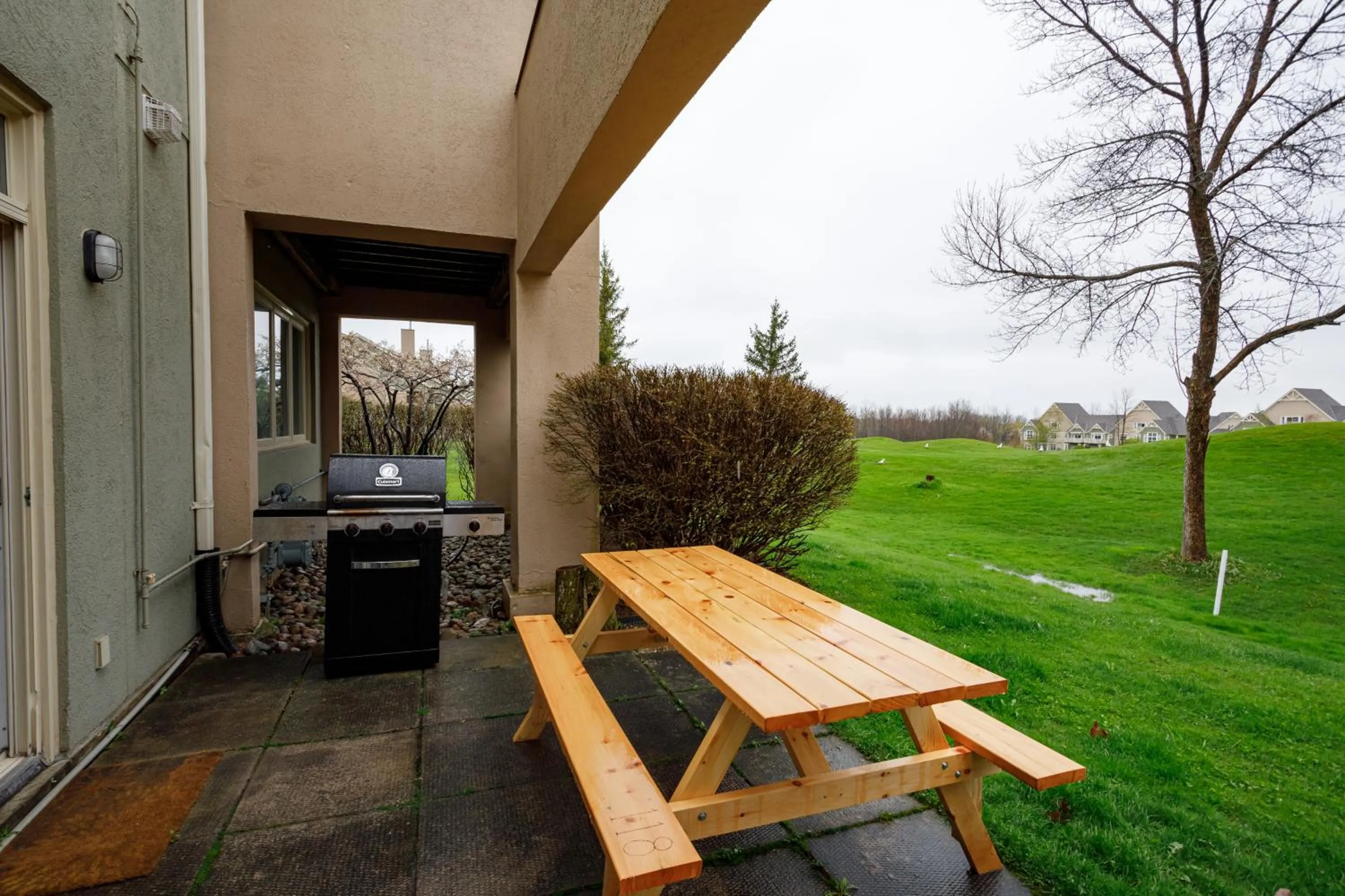 Wintergreen Retreat with Private Sauna & Patio 82291