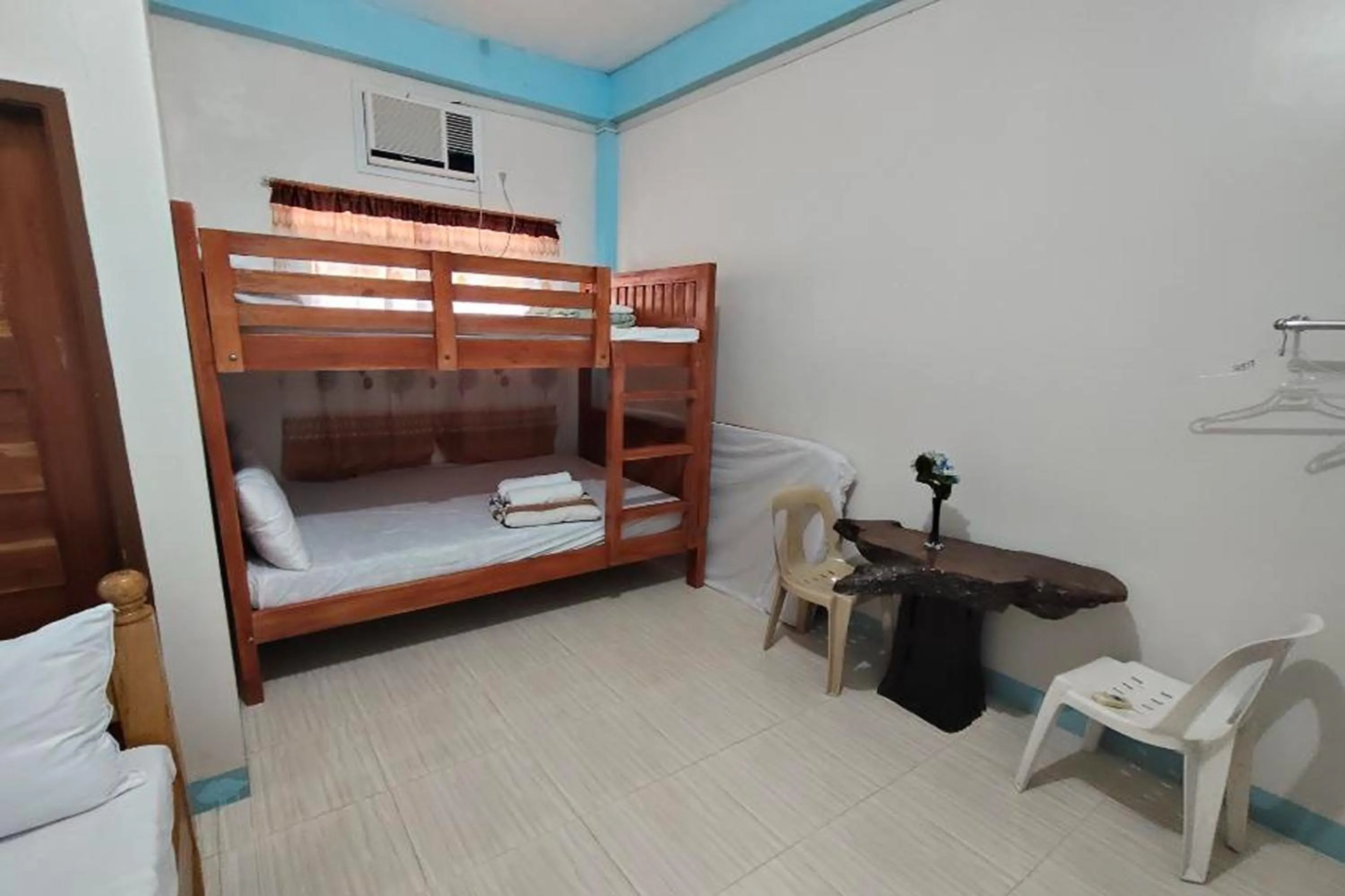 Bed in RBR Hotel and Restaurant near Hundred Islands