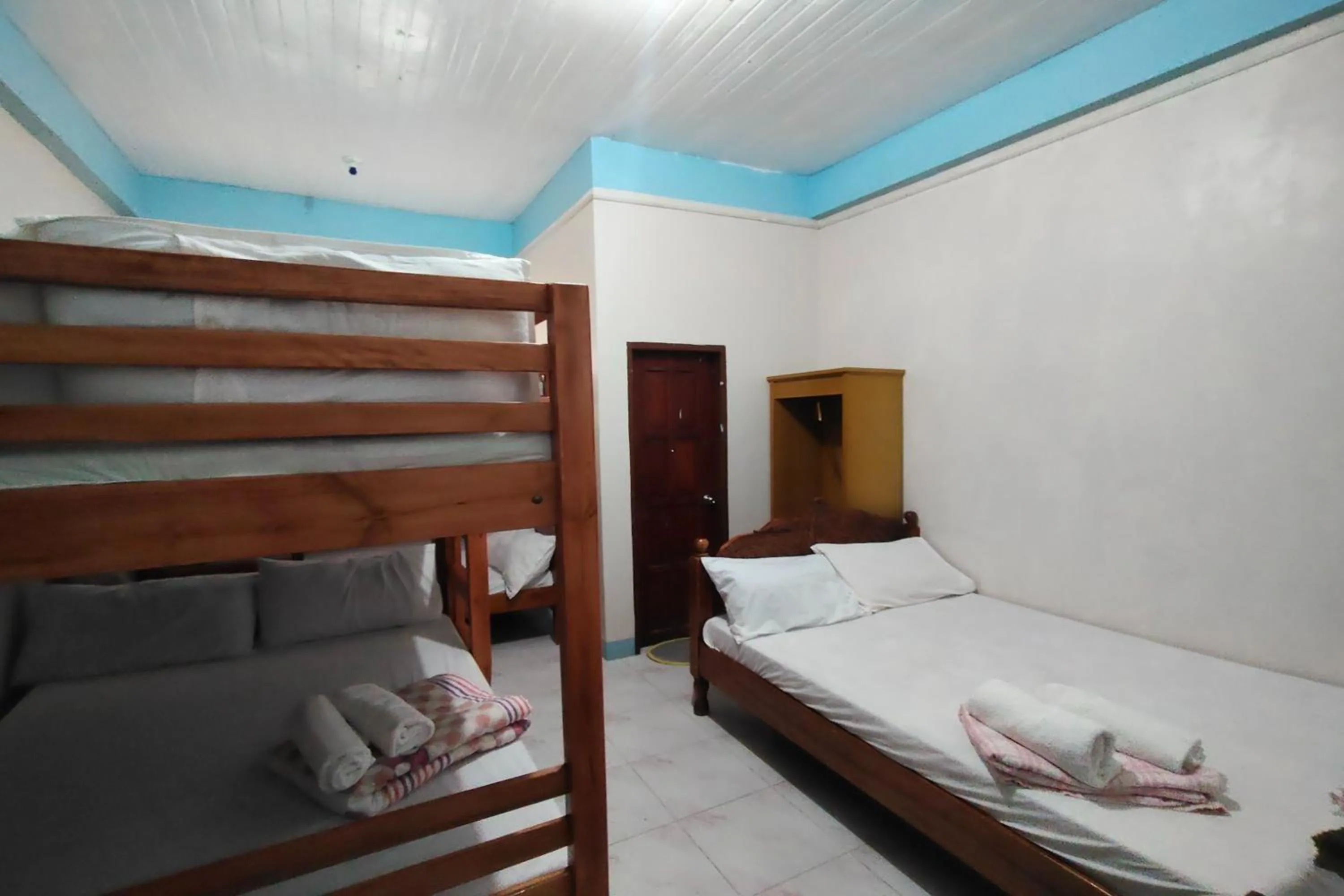 Bed in RBR Hotel and Restaurant near Hundred Islands