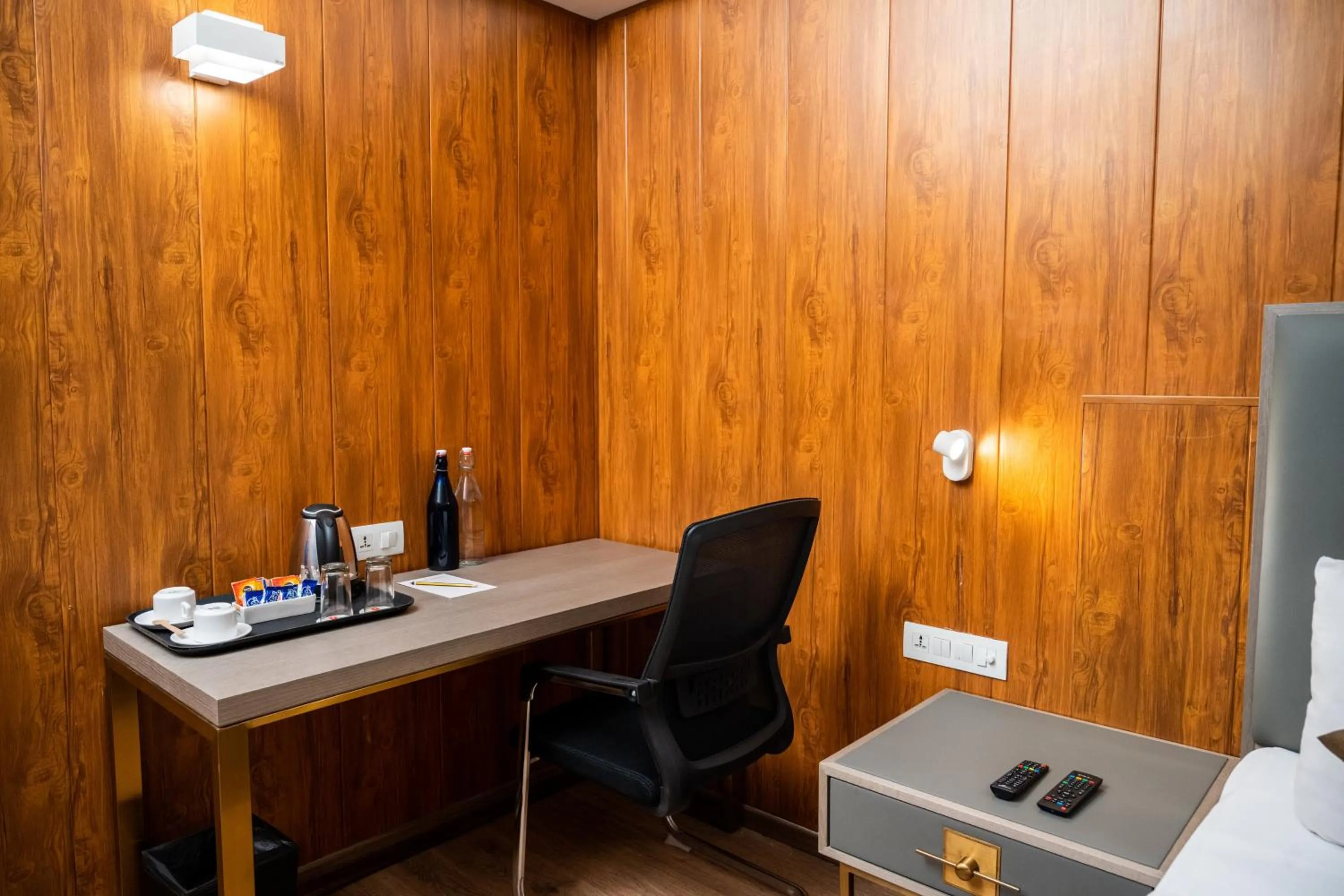 Hotel Asrani International