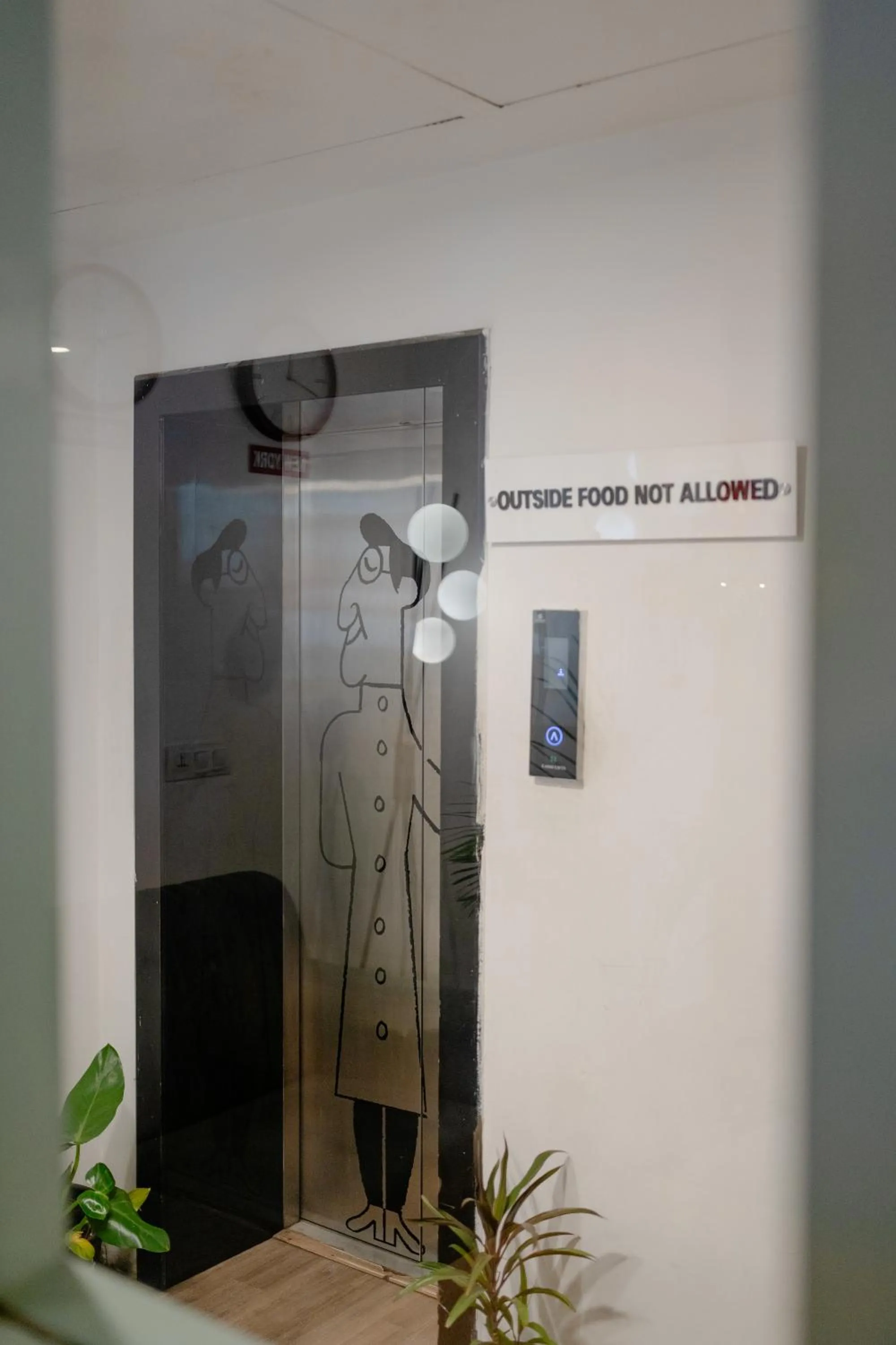 Hotel Asrani International