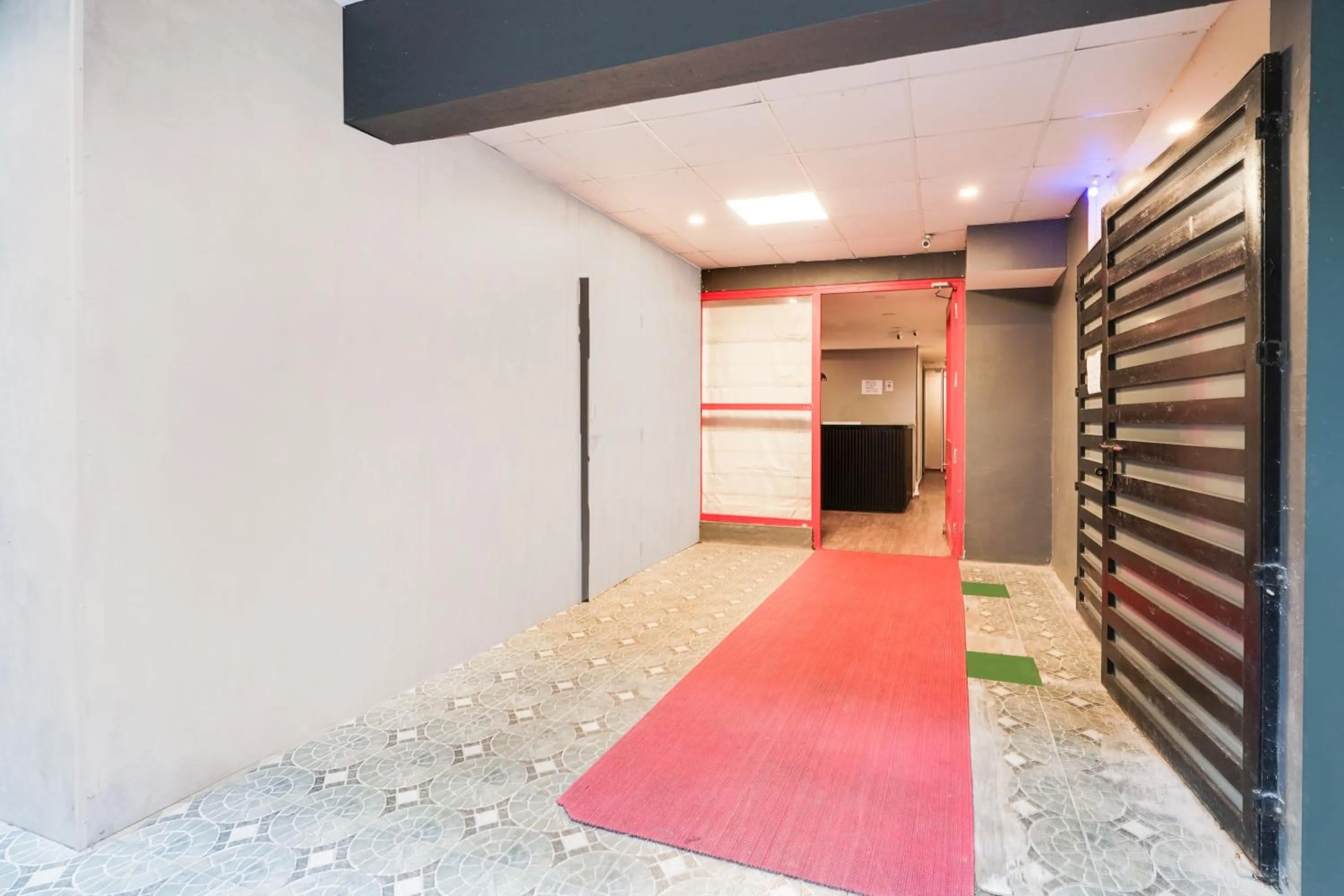 Facade/entrance in Super Townhouse Oak Indiranagar