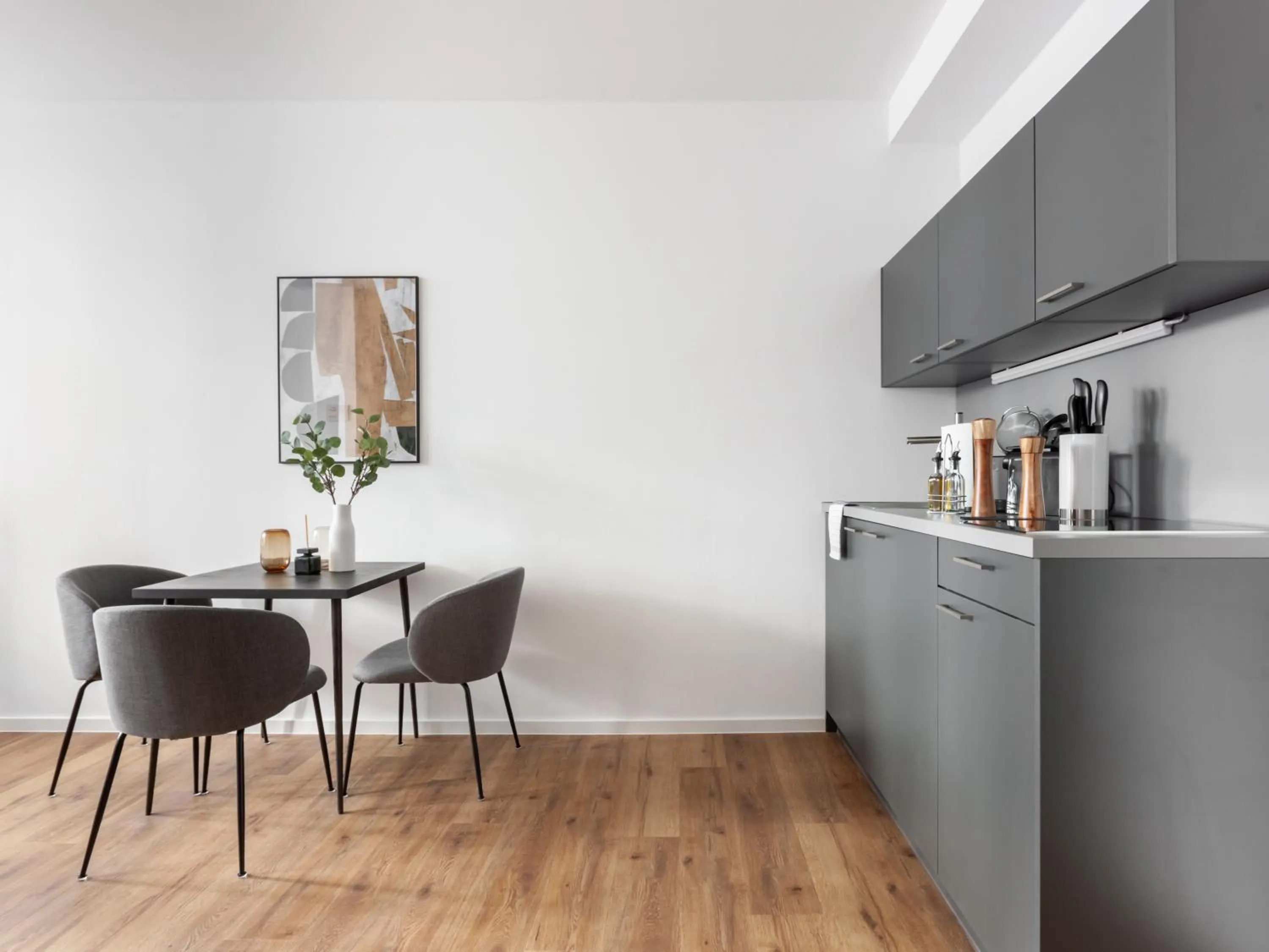 Kitchen or kitchenette in Limehome Bremen Hutfilterstraße