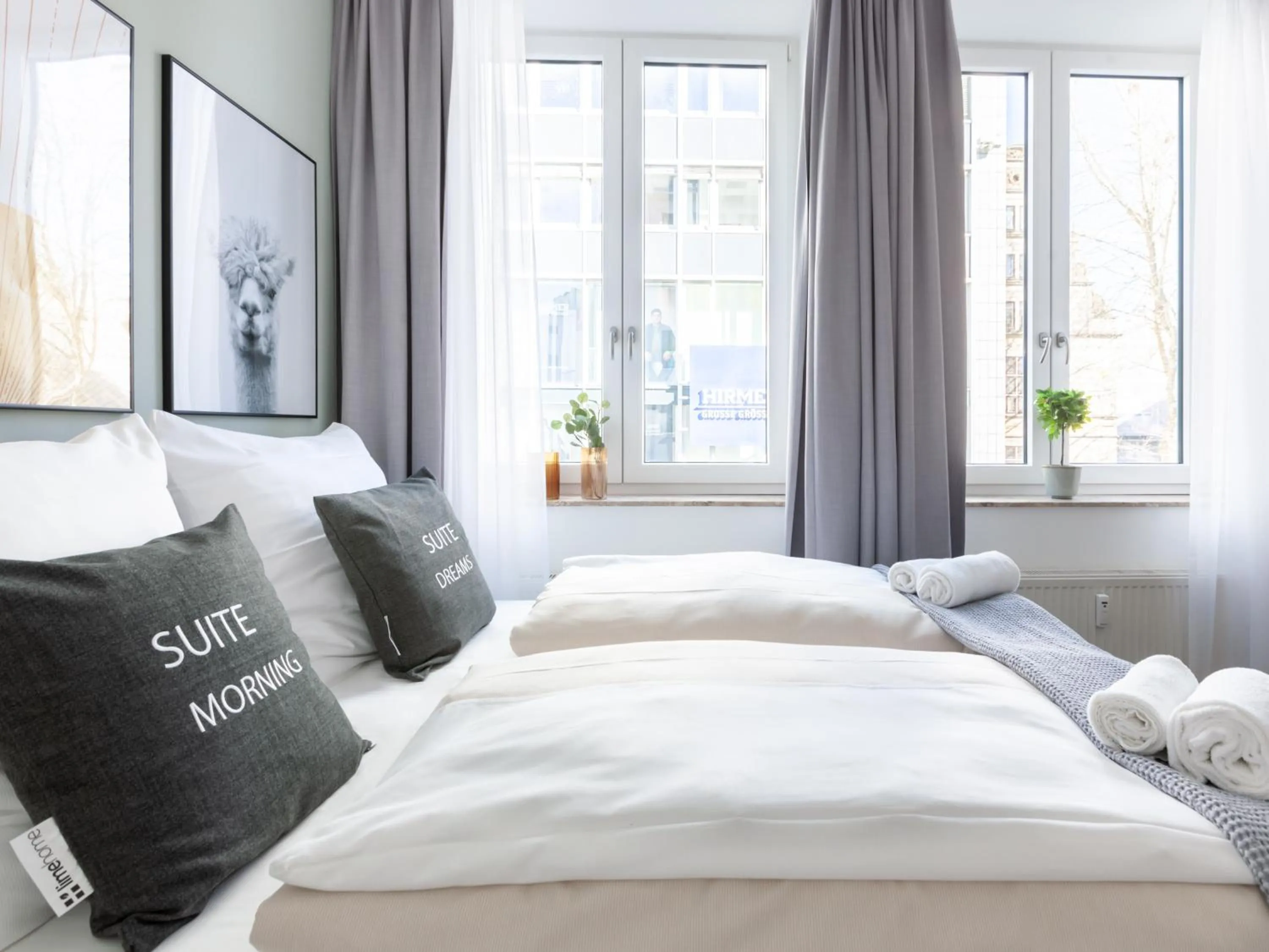 Bed in Limehome Bremen Hutfilterstraße