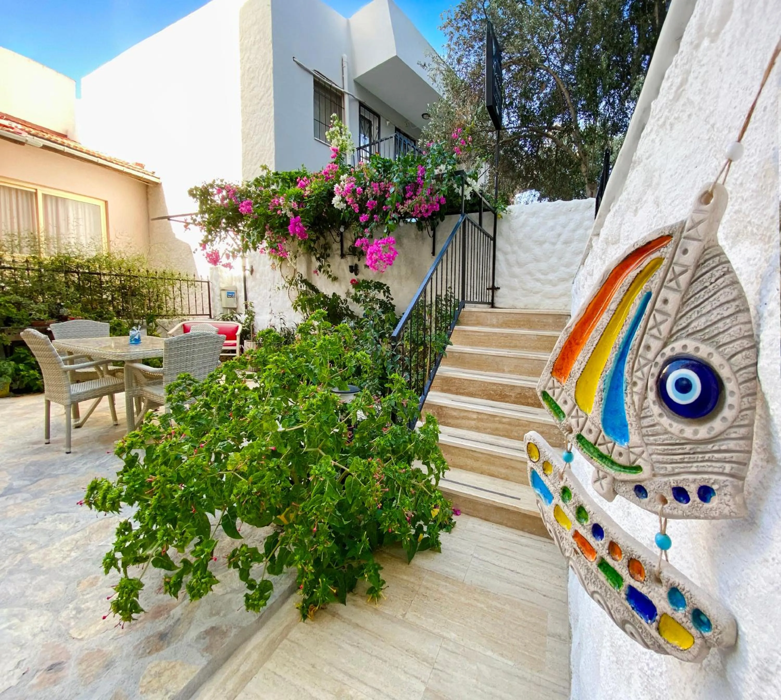 Garden view in Azize Palas Apart Otel