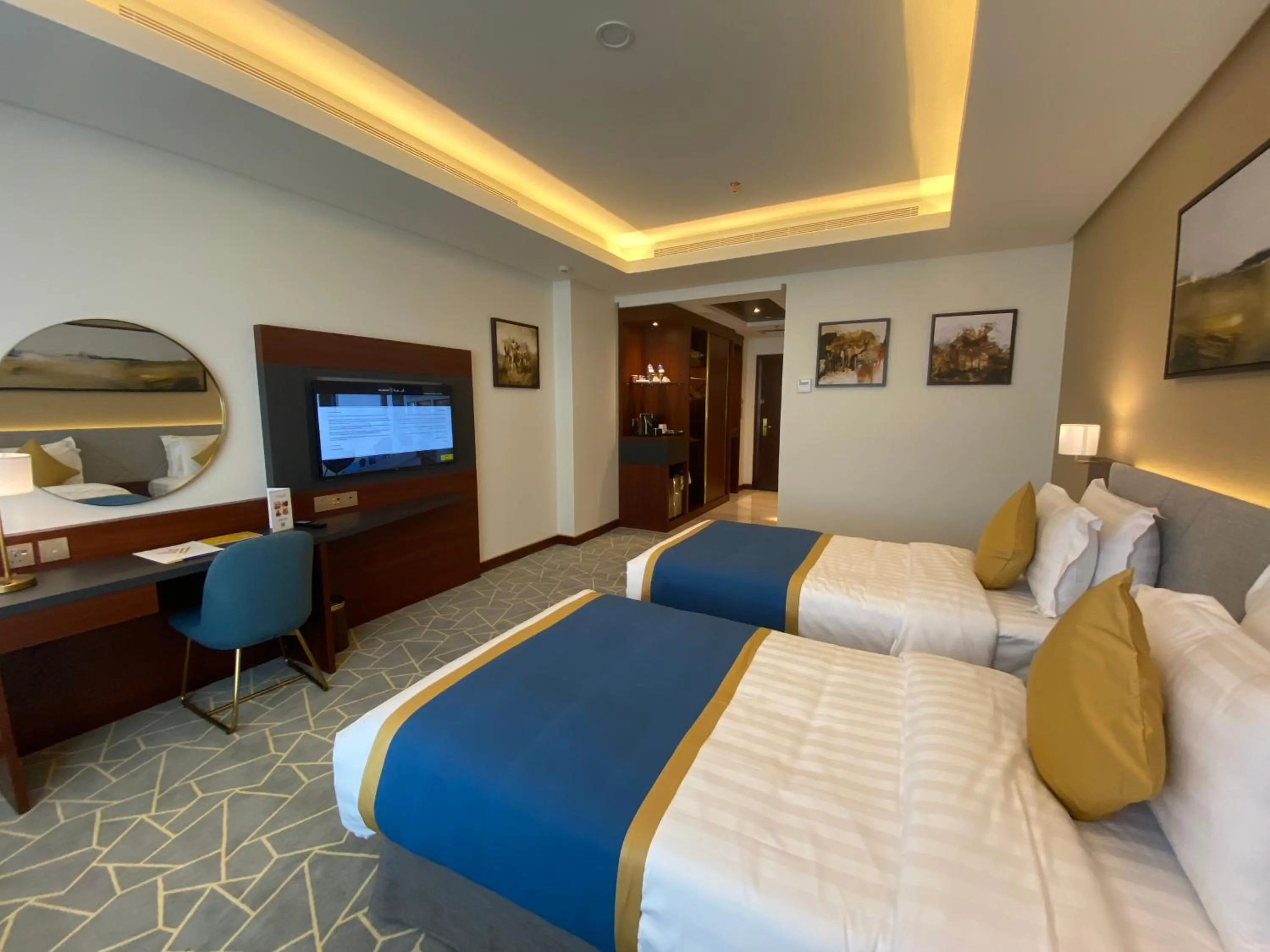 Photo of the whole room, Bed in Velar Inn Hotel