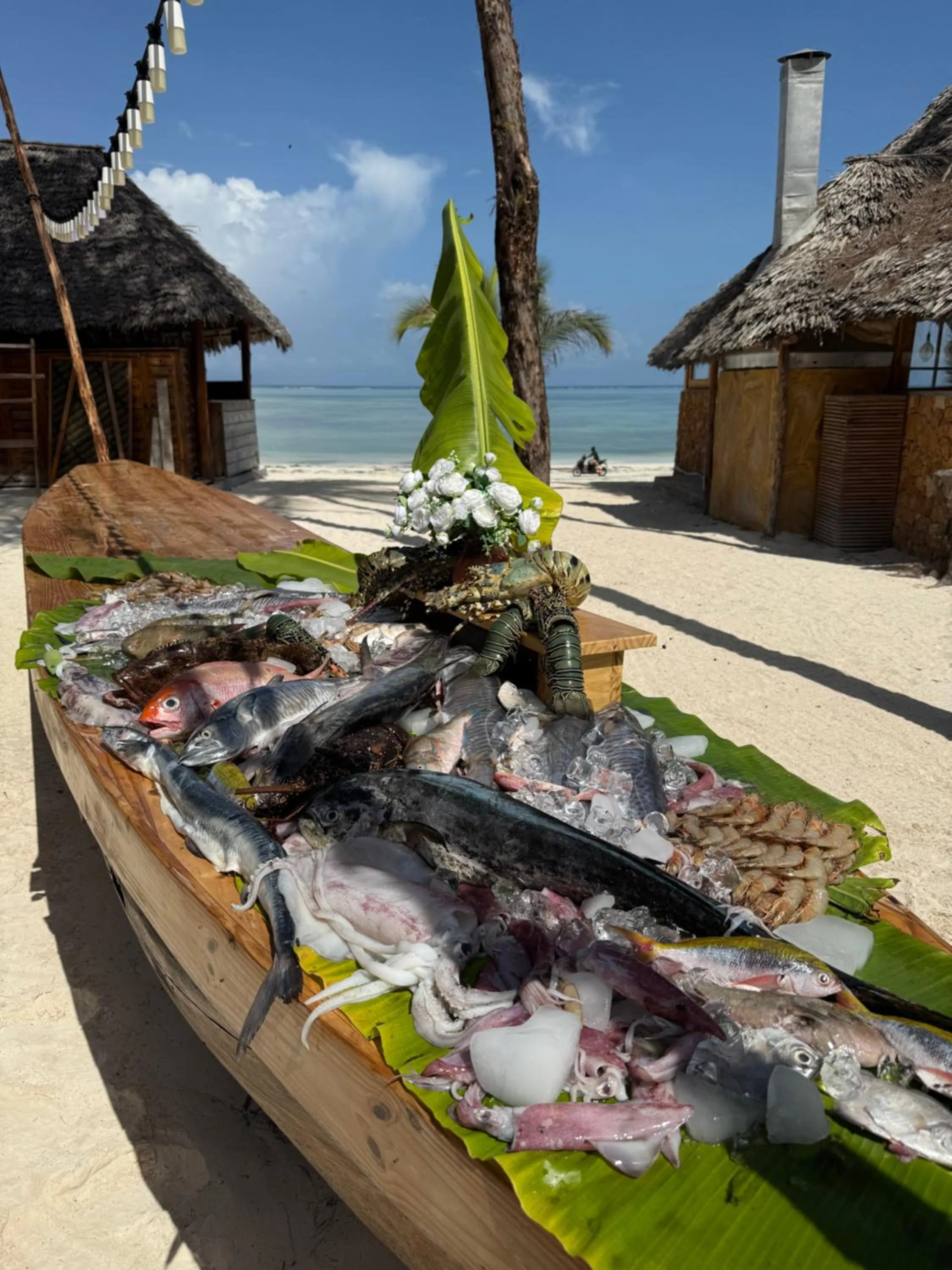 Food and drinks in TIKI Beach Club & Resort