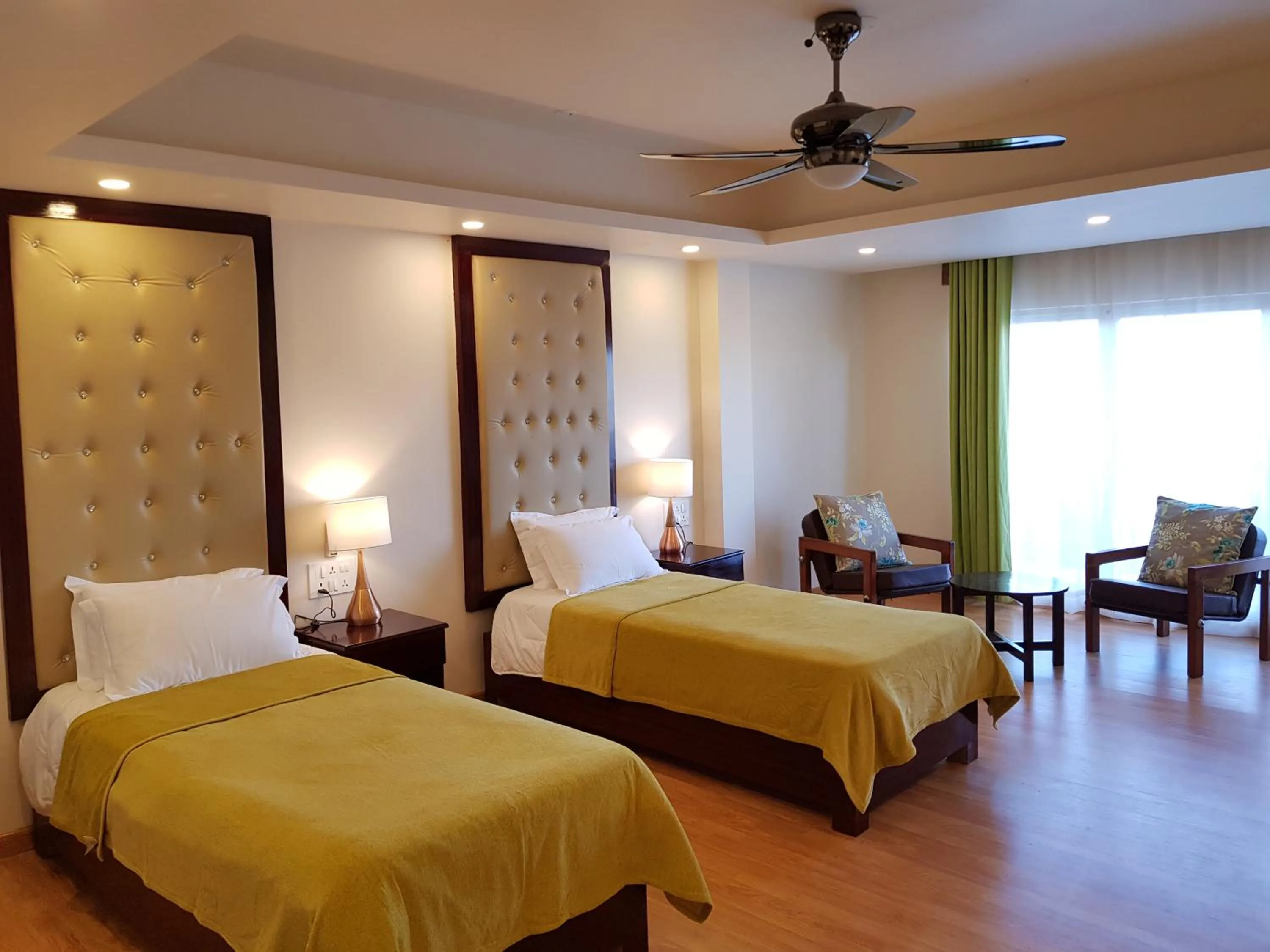 Shalom Farmhouse by the hillside