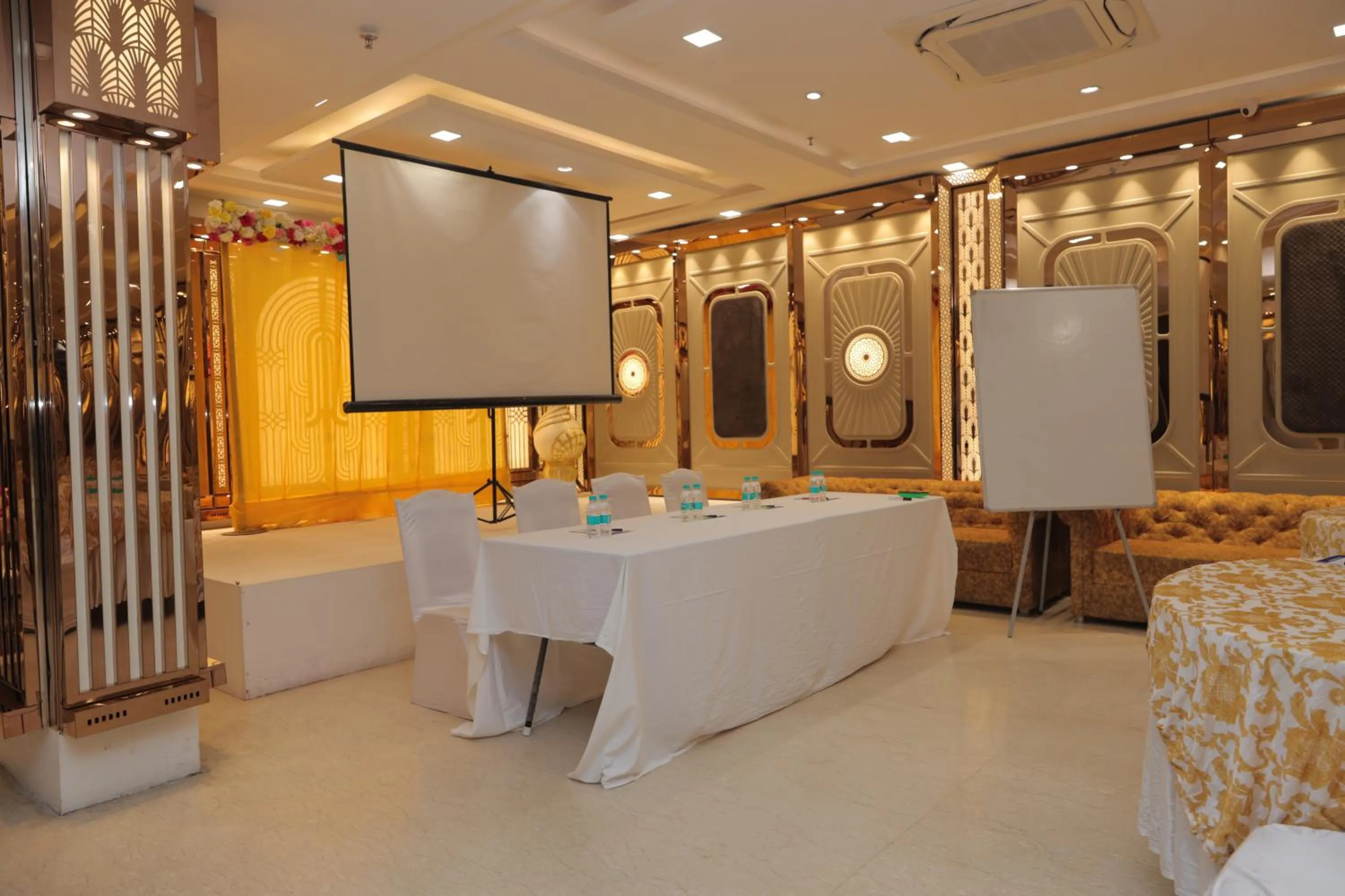 Meeting/conference room in GOLDEN TREE