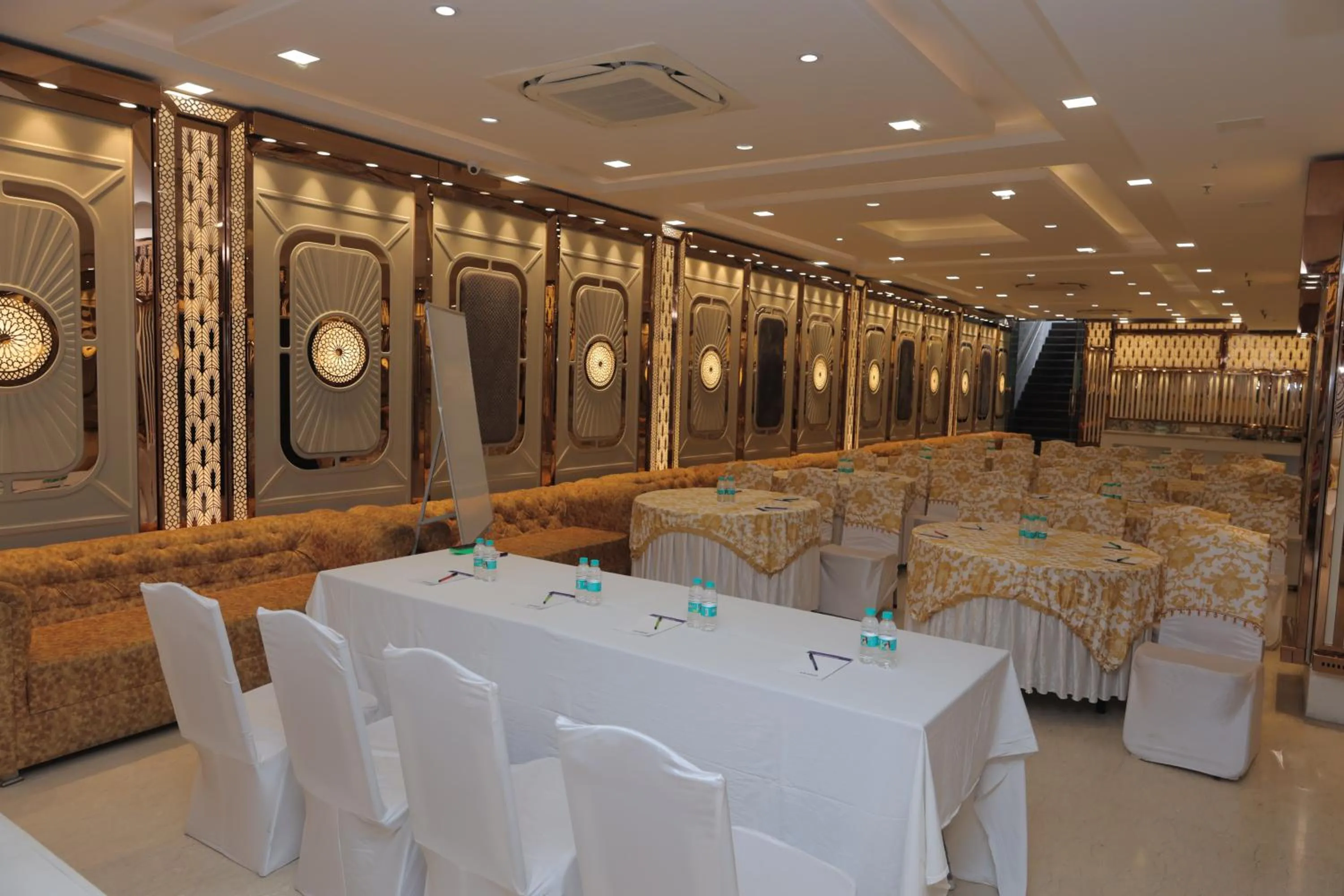 Meeting/conference room in GOLDEN TREE