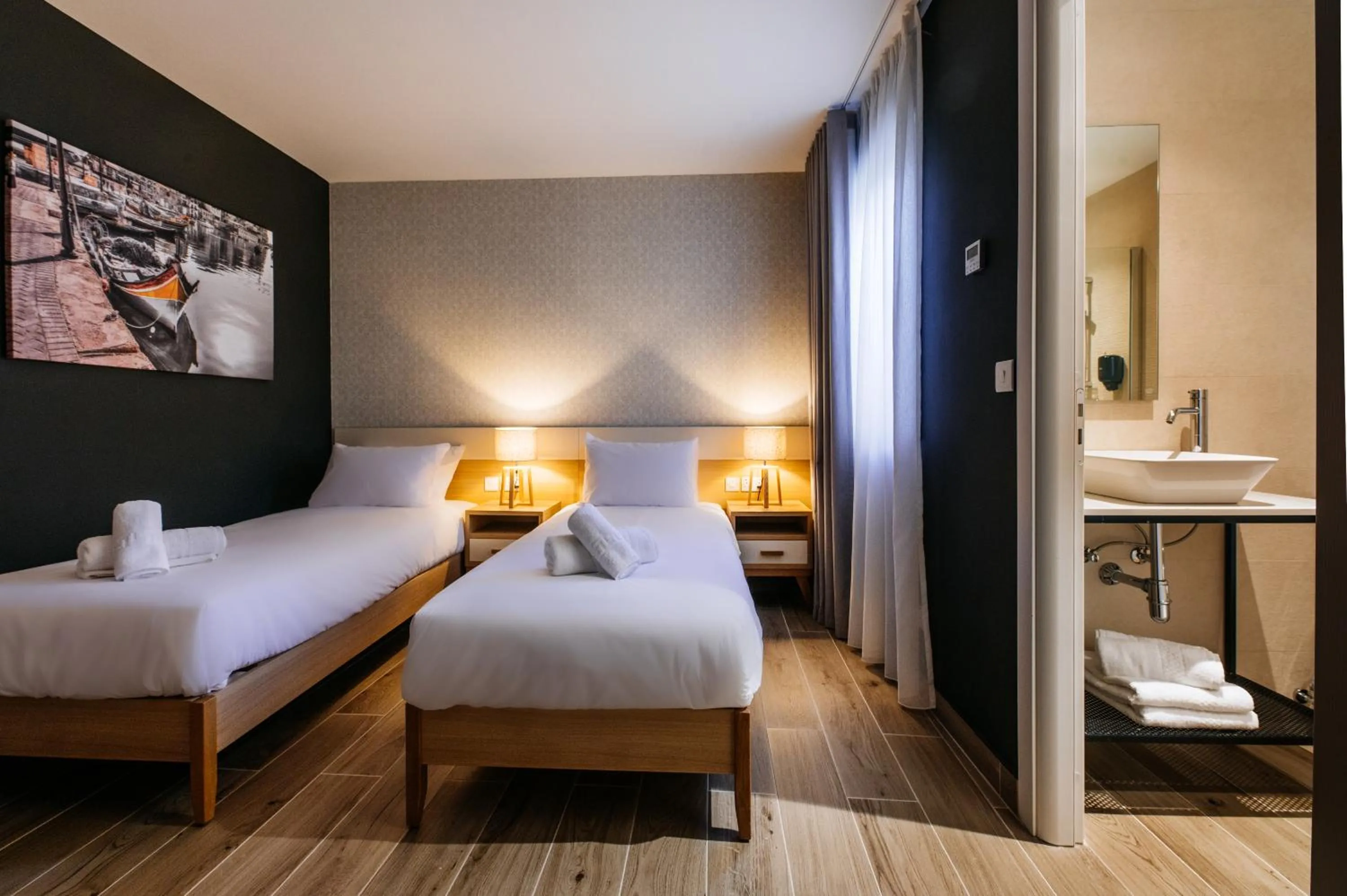 Photo of the whole room, Bed in Ta' Tereza In Manwel Dimech