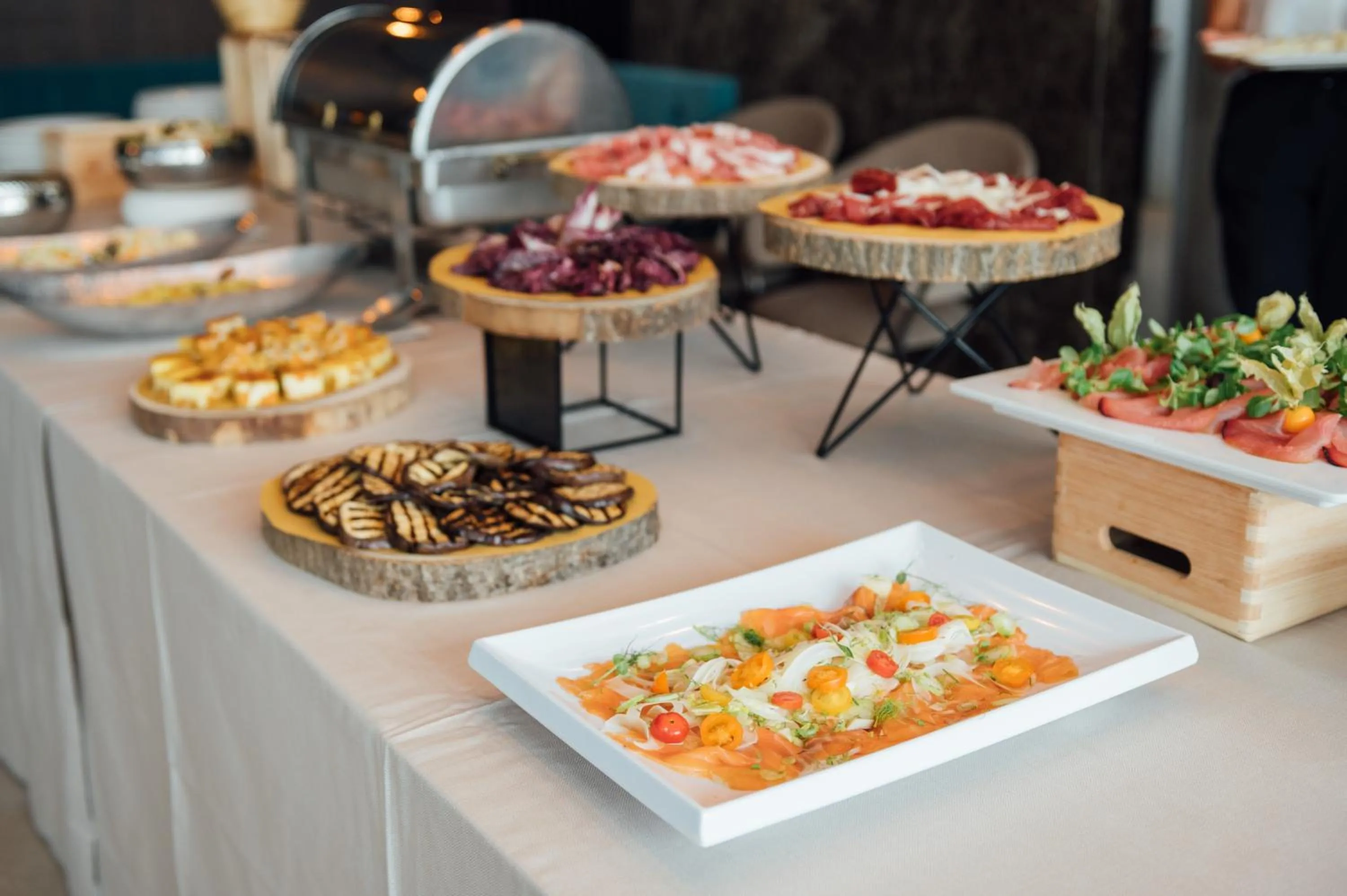 Restaurant/places to eat in Vytae Spa & Resort