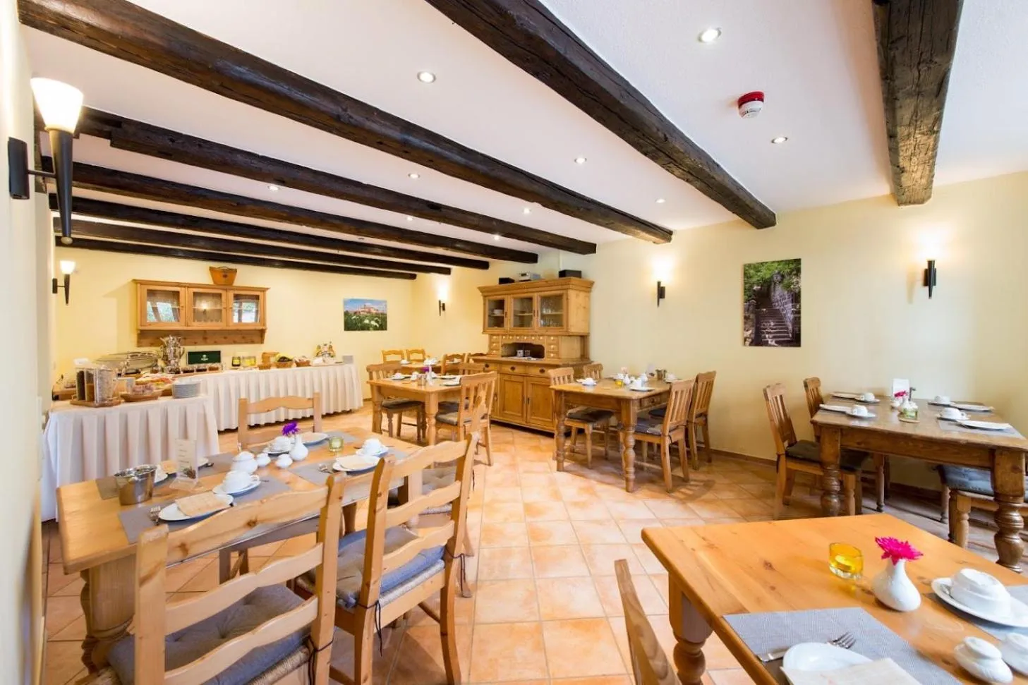 Buffet breakfast in Maria Aurora