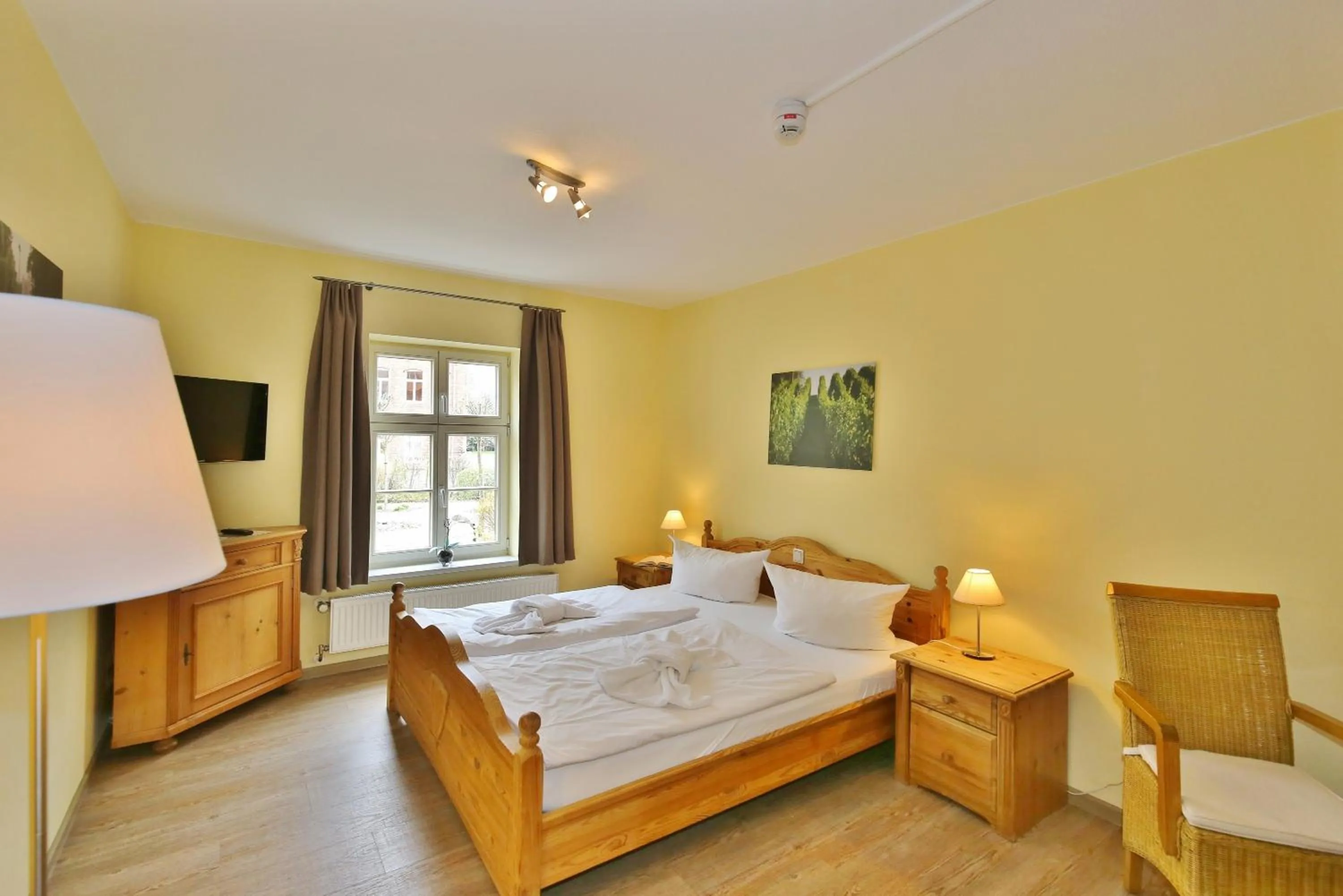 Photo of the whole room, Bed in Maria Aurora