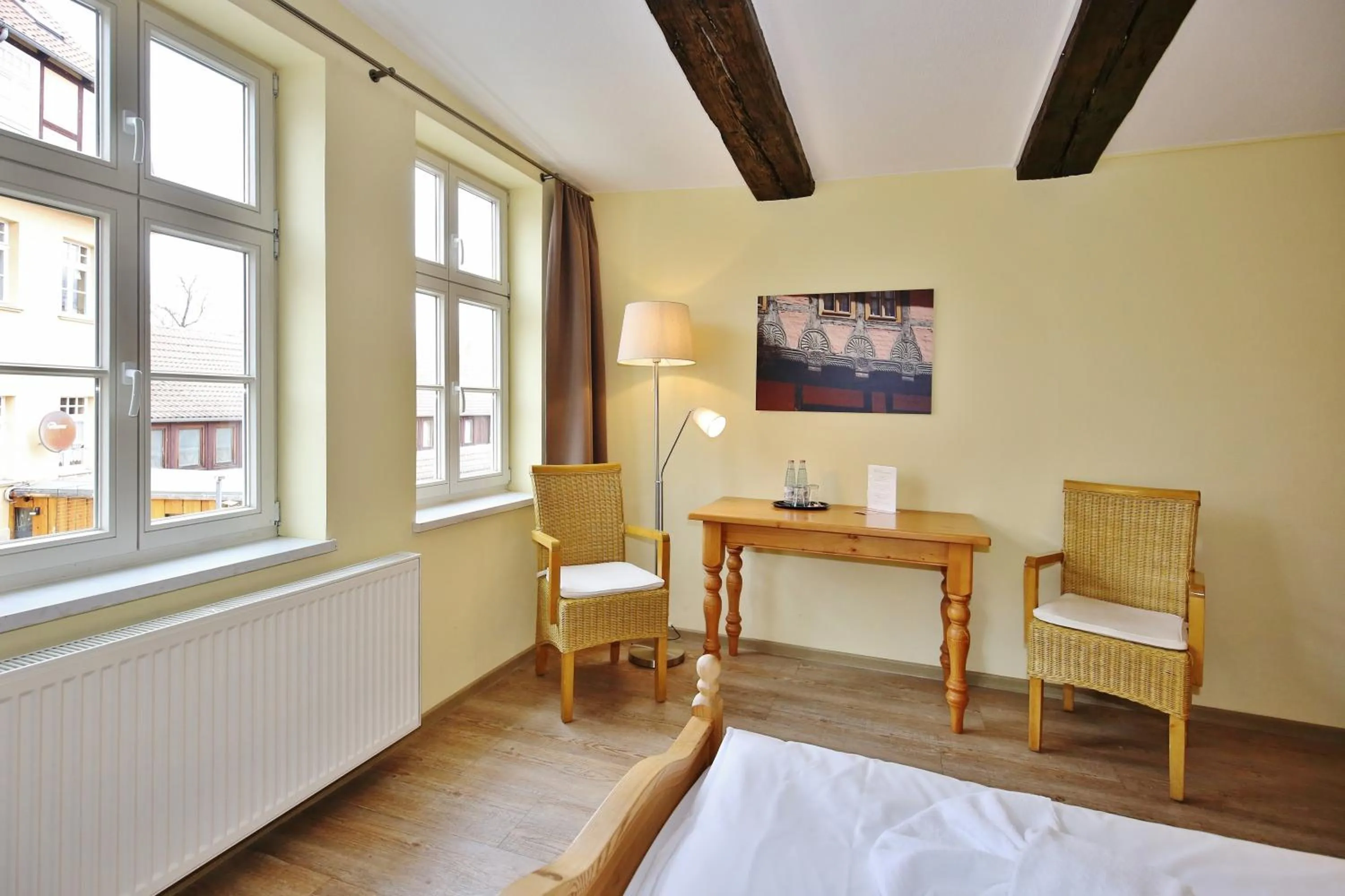 Seating area, Bed in Maria Aurora