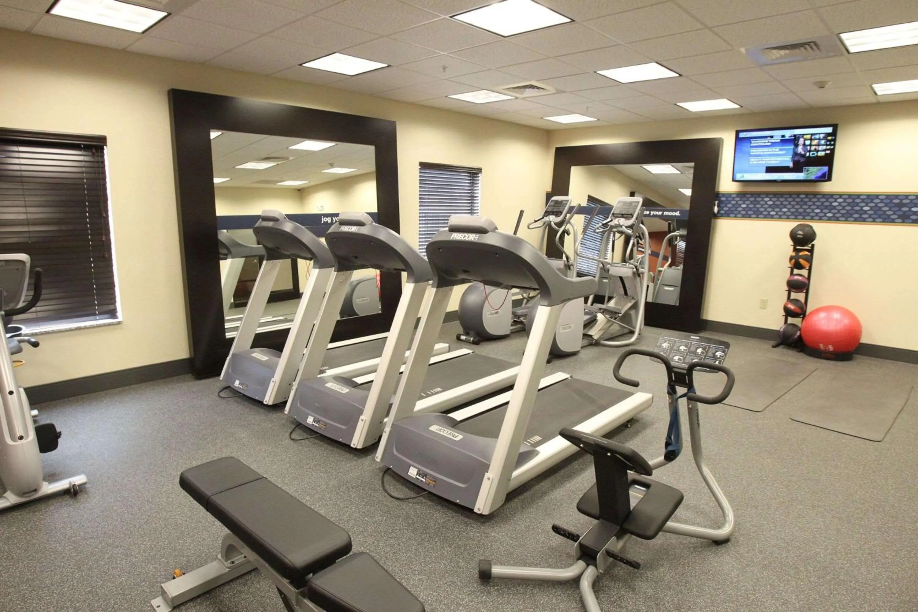 Fitness centre/facilities in Hampton Inn & Suites Seneca-Clemson Area