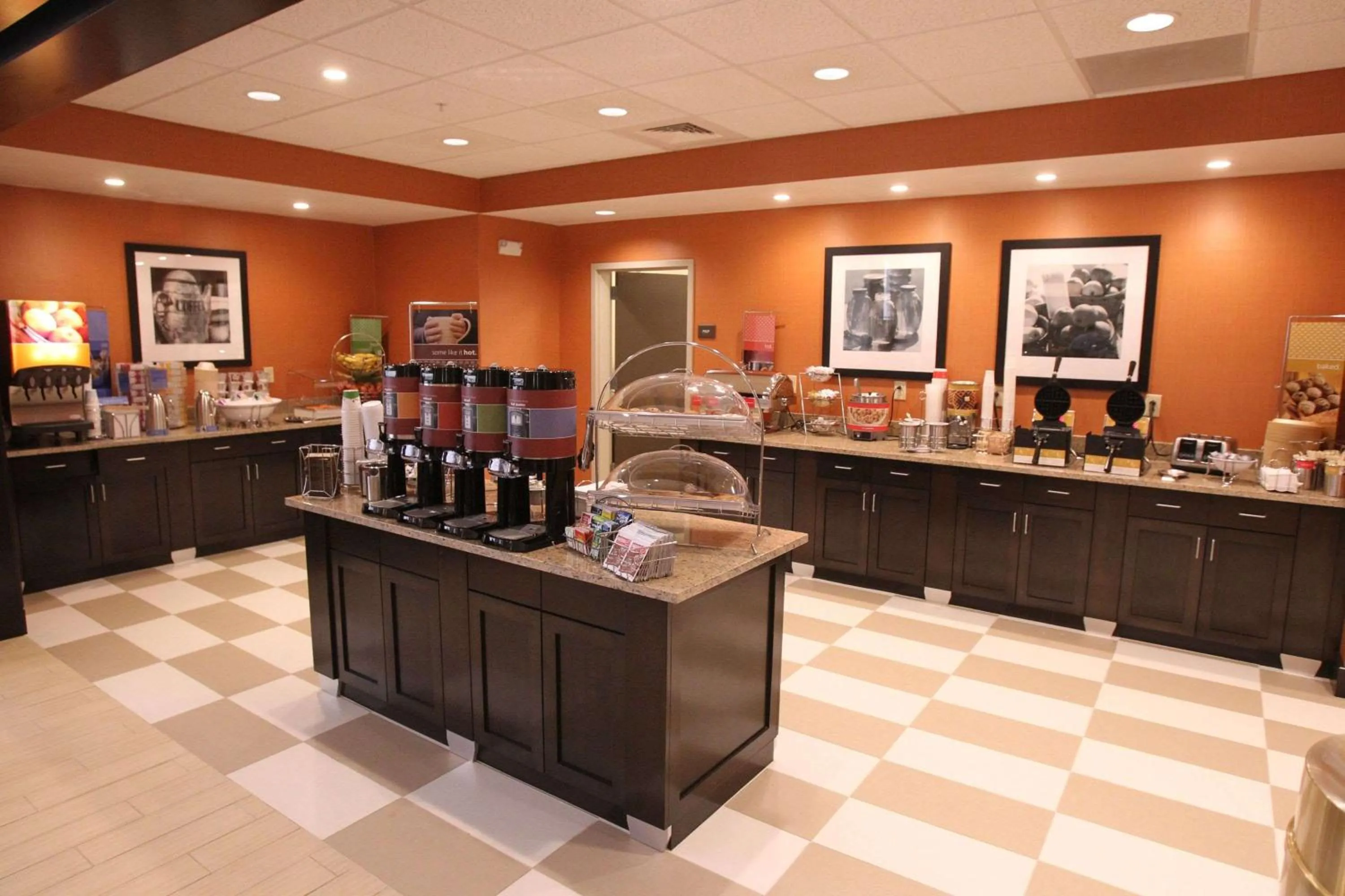 Restaurant/places to eat in Hampton Inn & Suites Seneca-Clemson Area