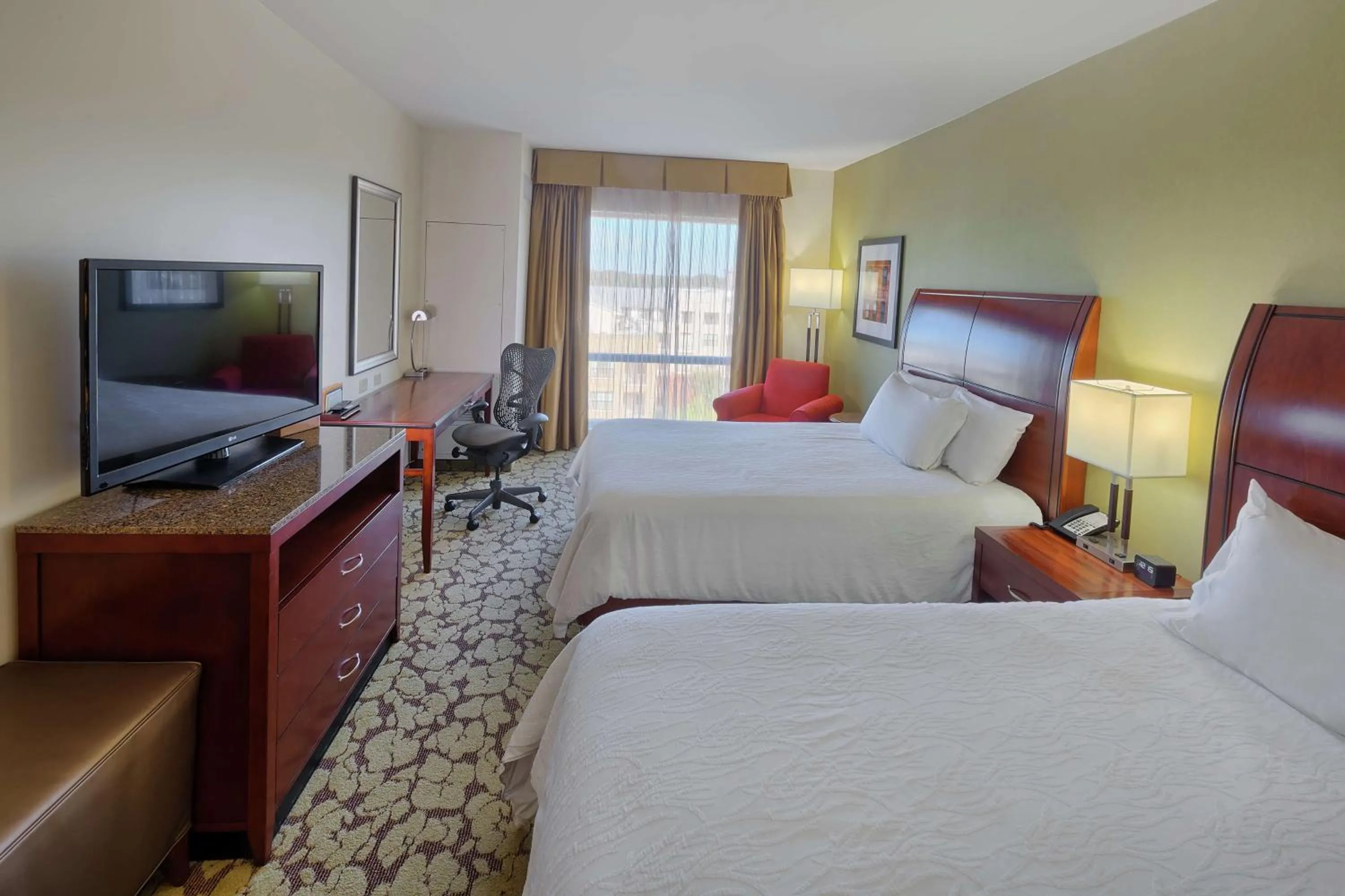 Bedroom, Bed in Hilton Garden Inn Durham-University Medical Center