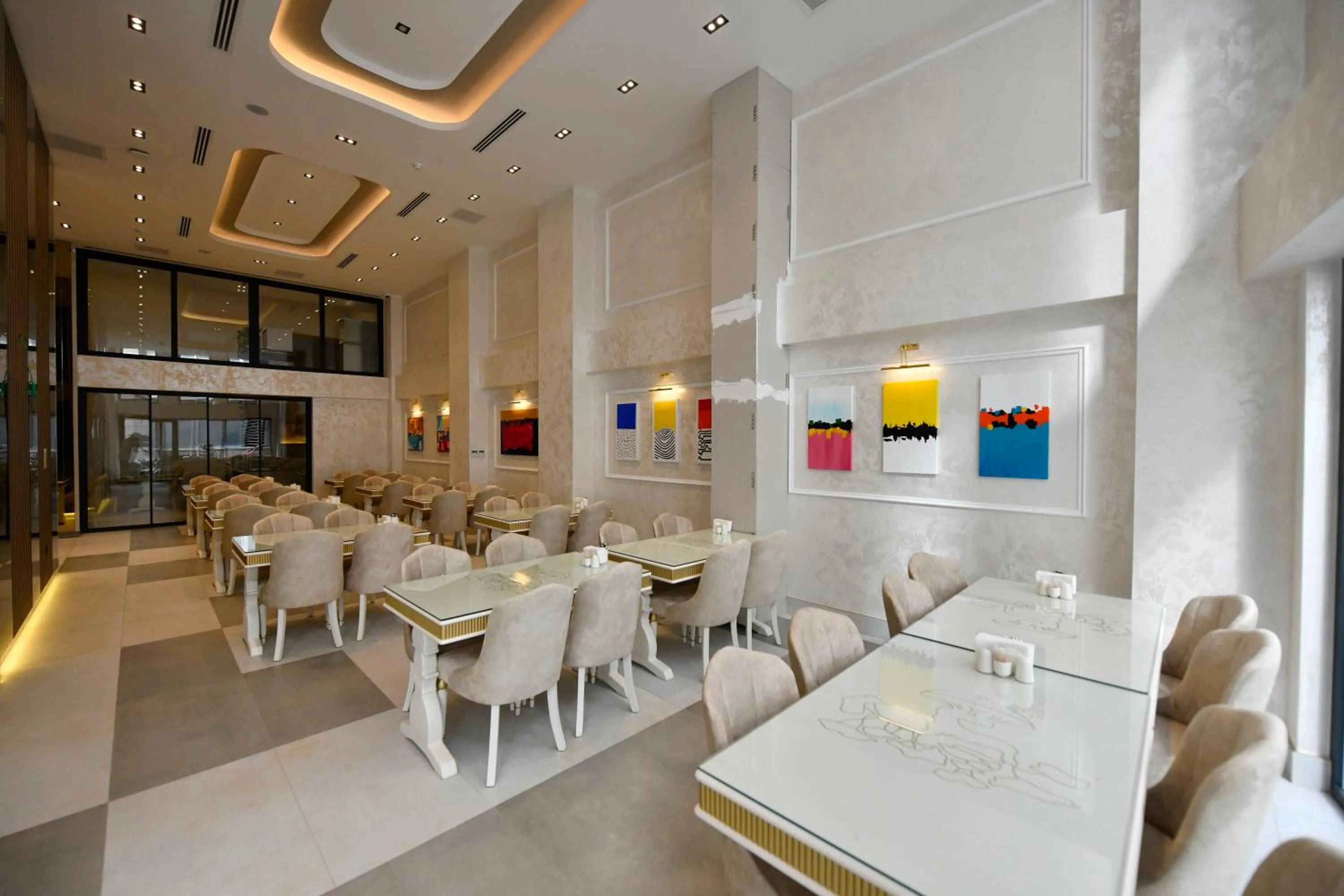 Restaurant/places to eat in Ghan Hotel