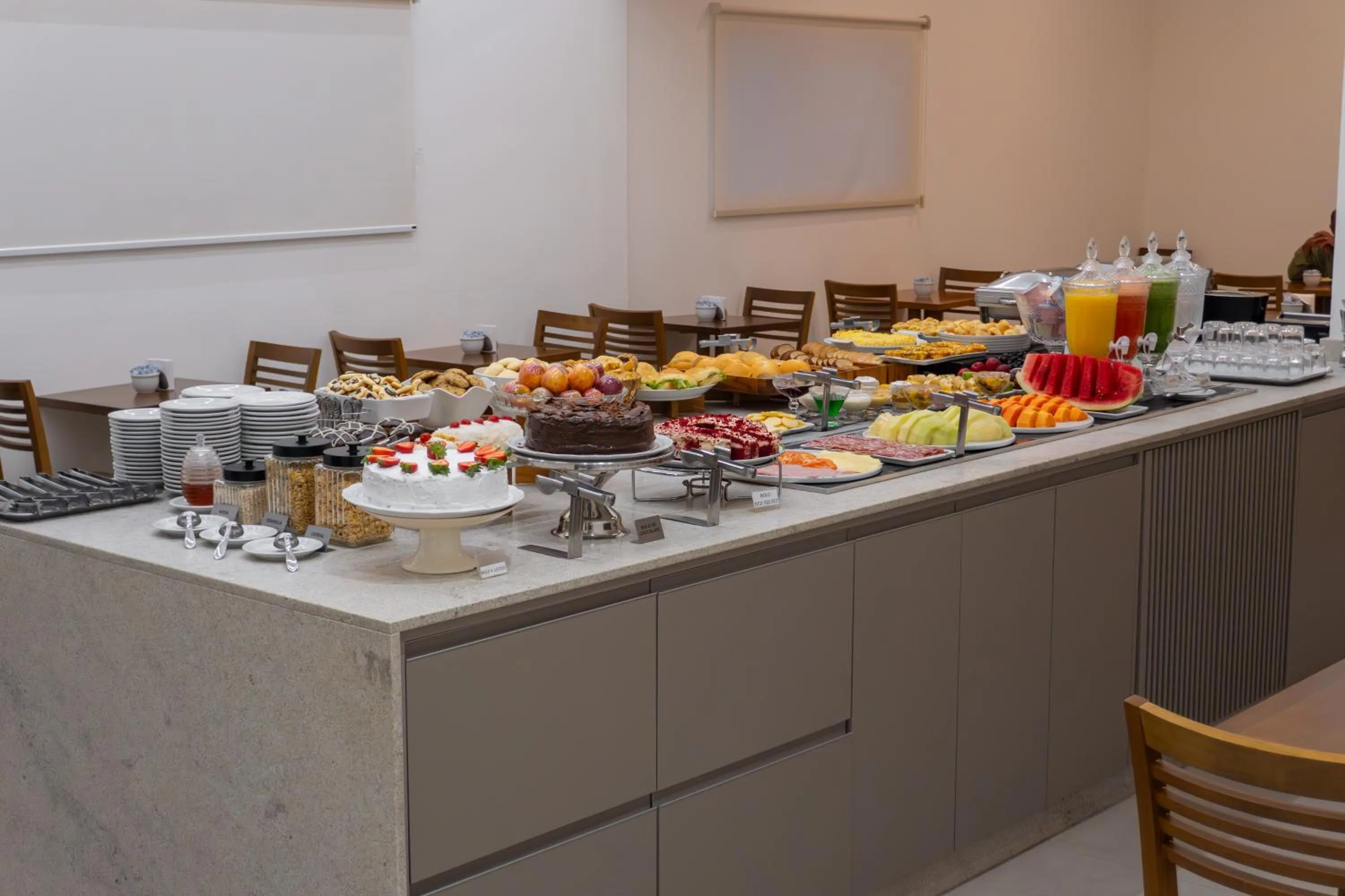 Food and drinks in Hotel Mandino