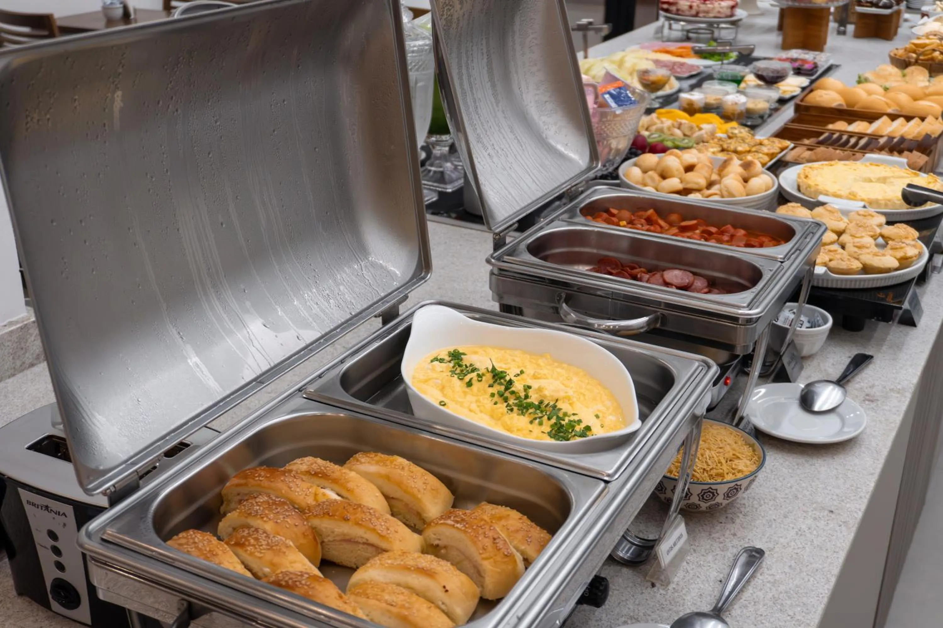 Food and drinks in Hotel Mandino