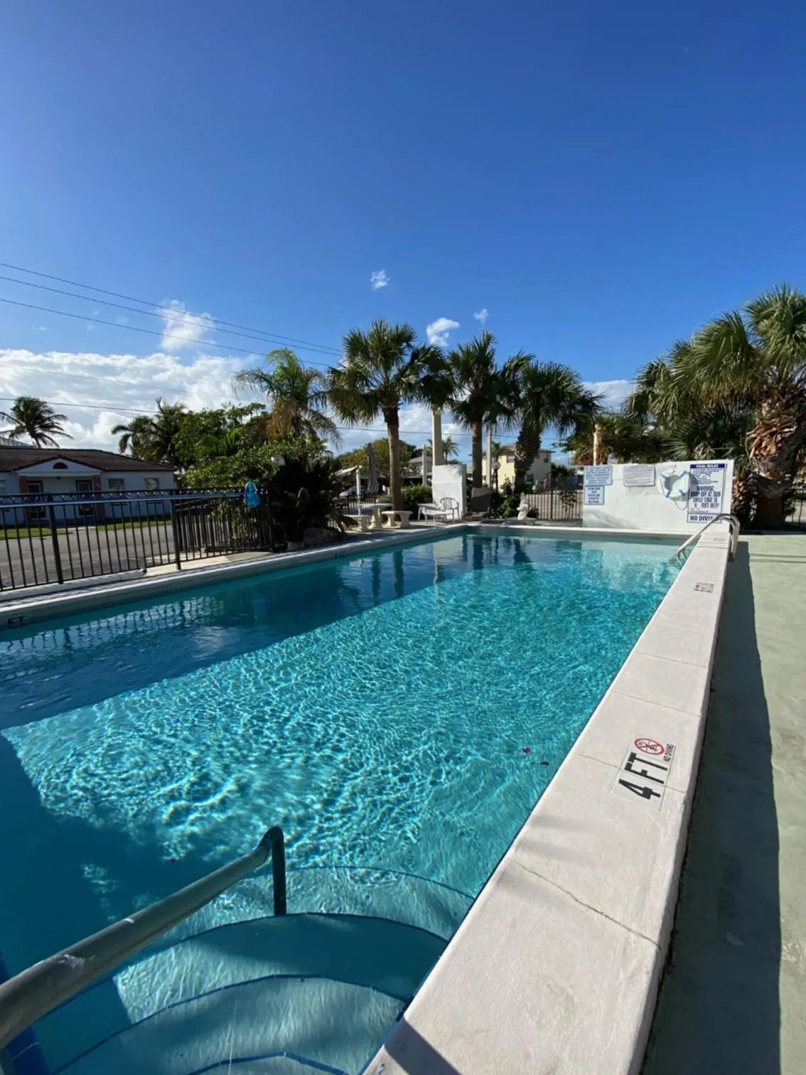 Coral Sands Boutique Lux Studio