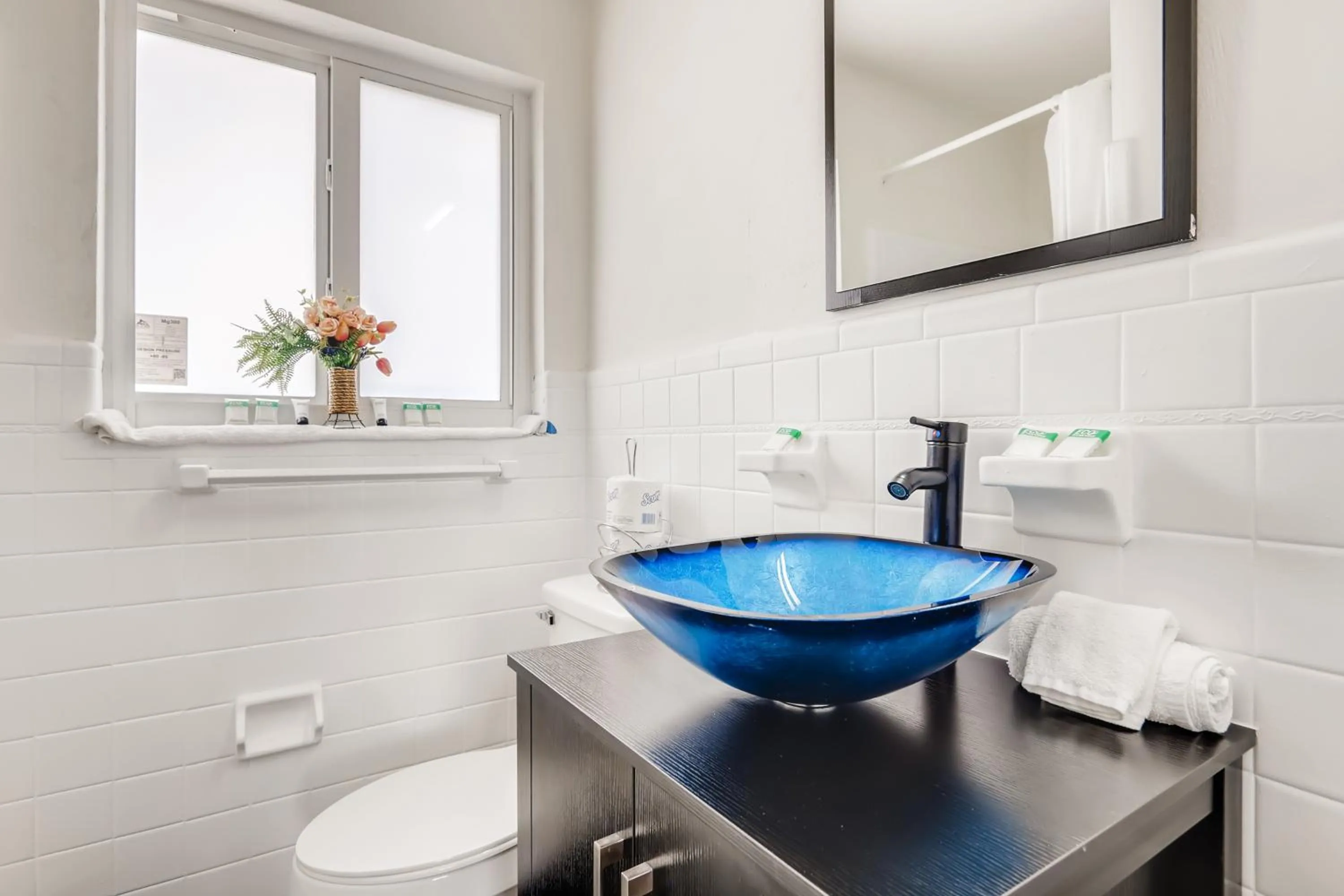 Coral Sands Boutique Lux Studio