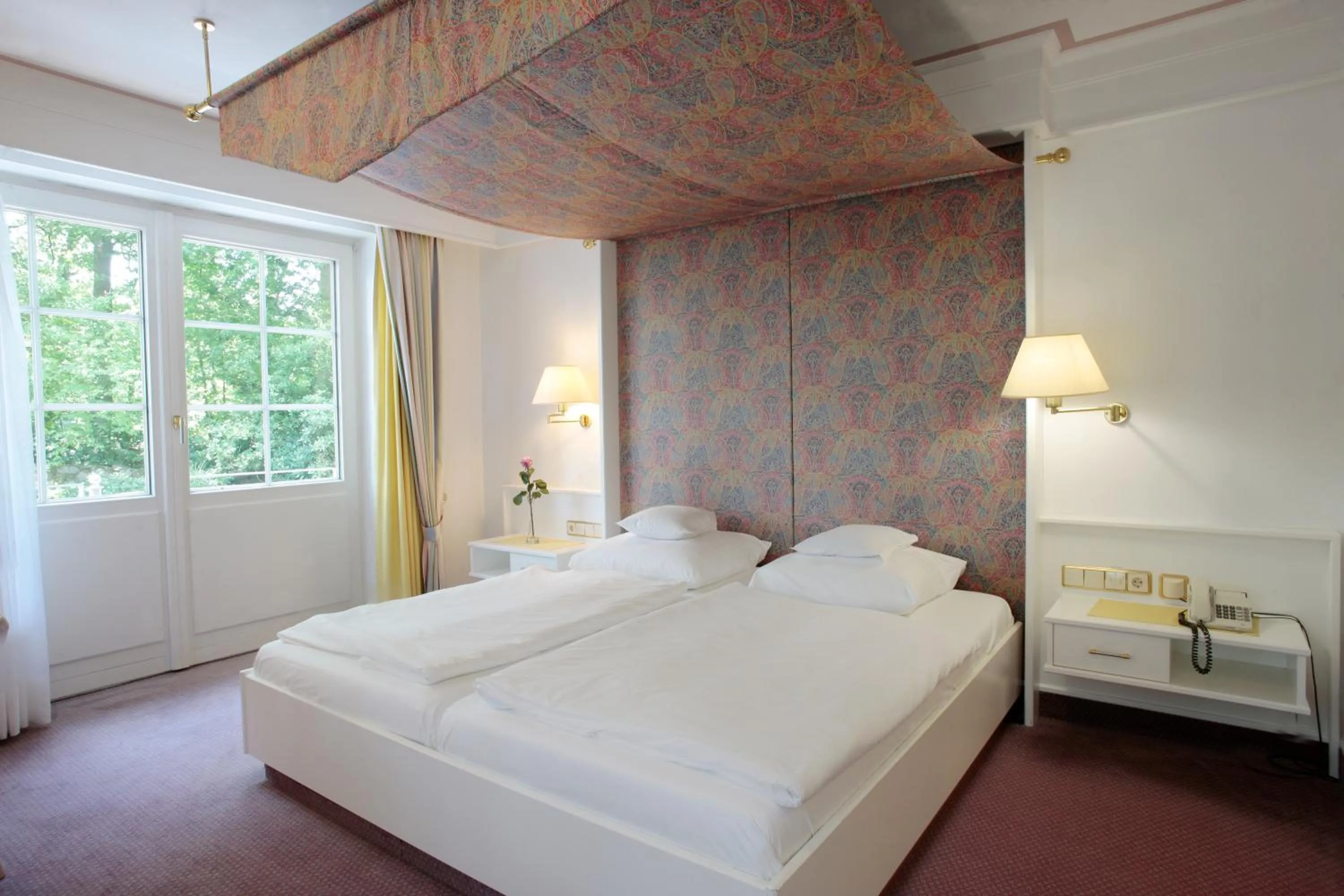 Photo of the whole room, Bed in Ringhotel Fährhaus