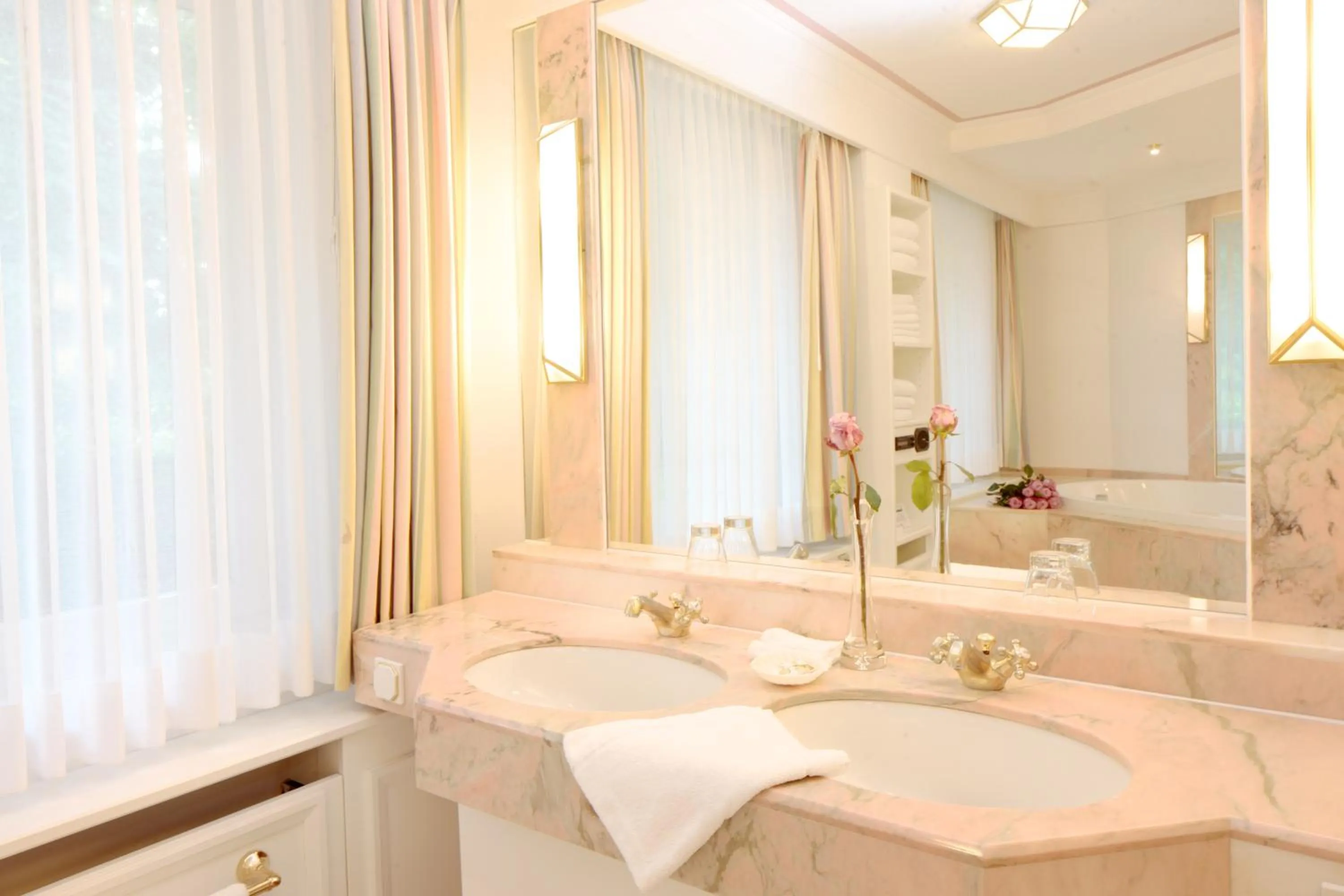 Bathroom in Ringhotel Fährhaus