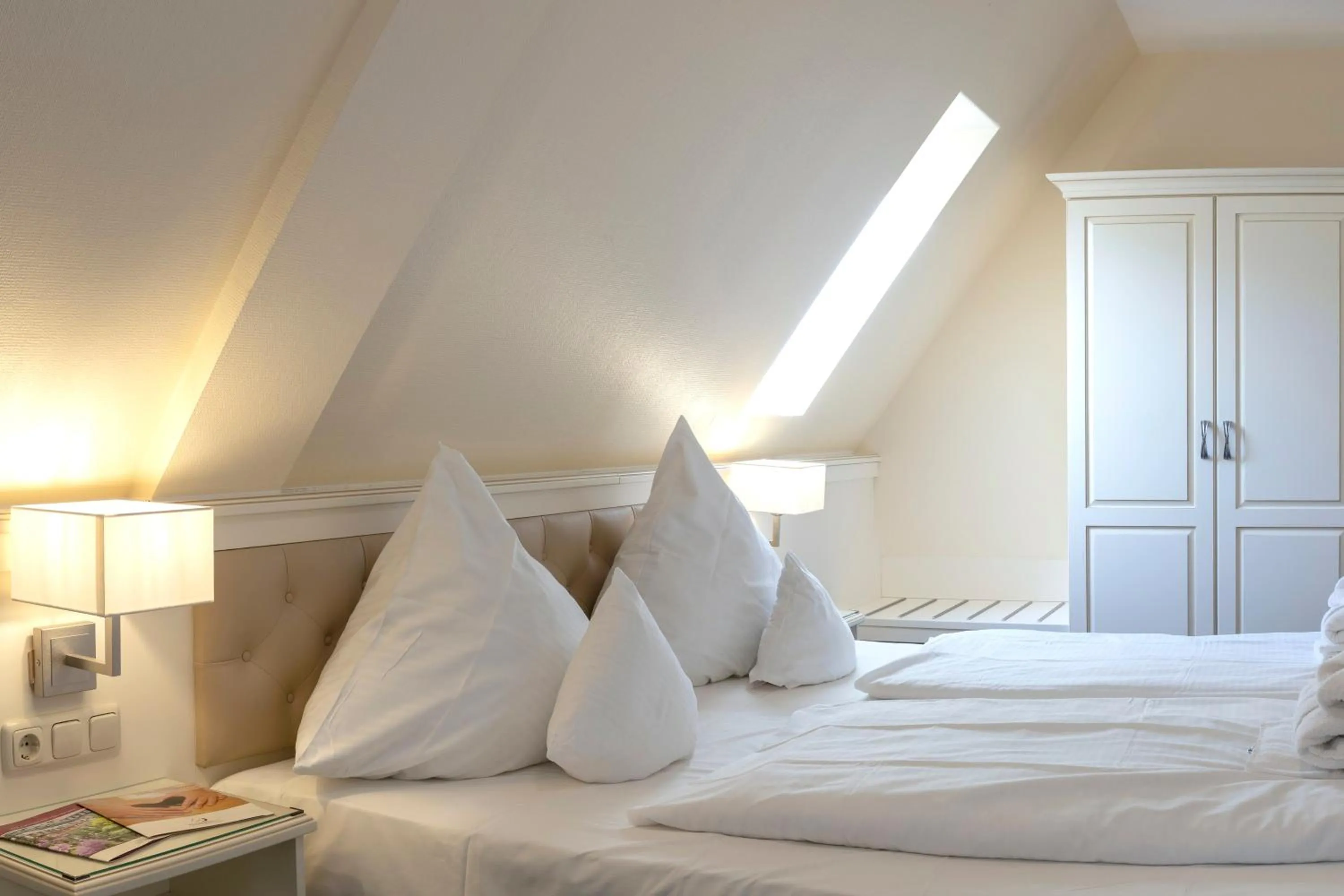 Photo of the whole room, Bed in Ringhotel Fährhaus